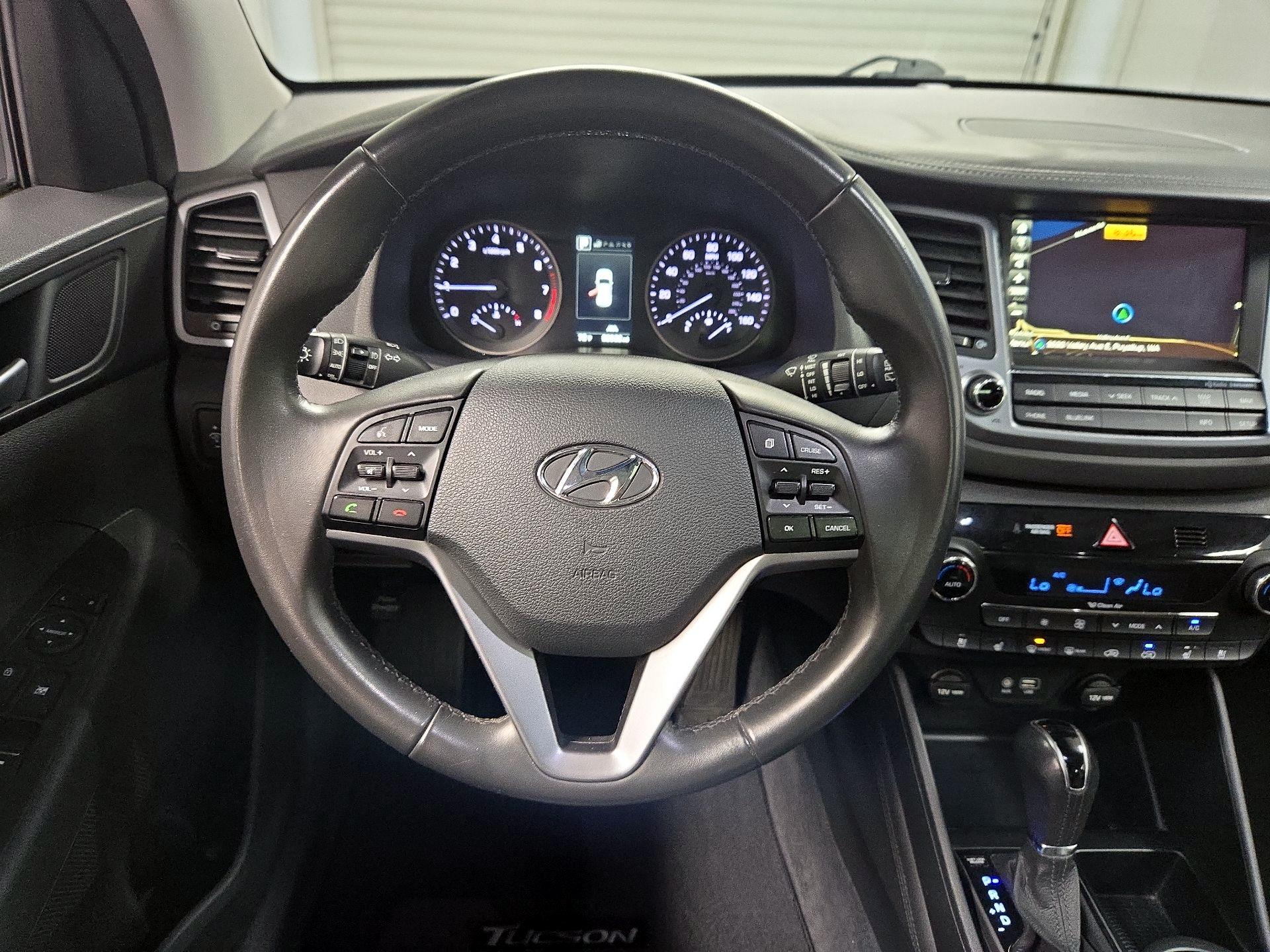 Thumbnail: 2016 Hyundai Tucson - 10