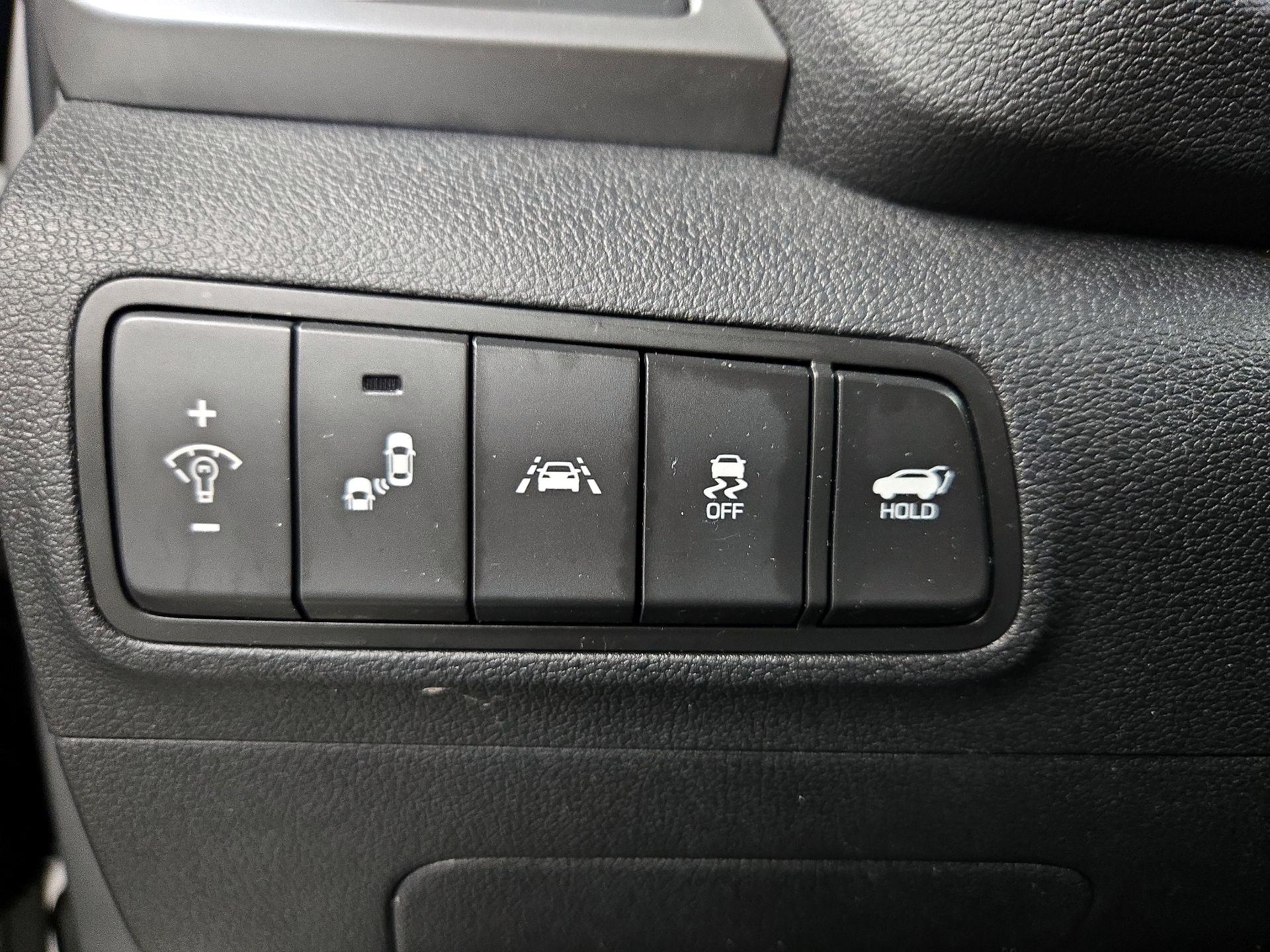 Thumbnail: 2016 Hyundai Tucson - 13