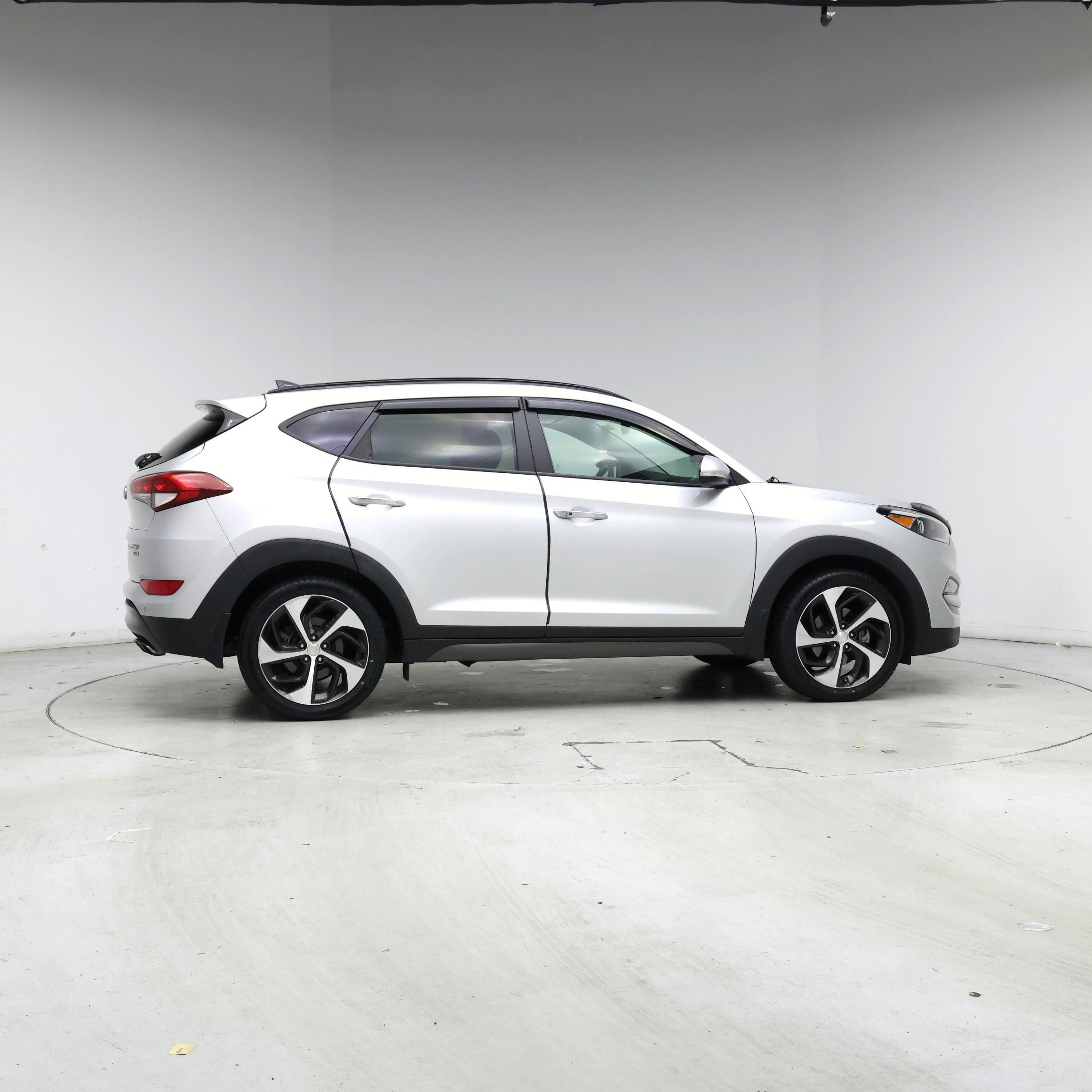 Thumbnail: 2016 Hyundai Tucson - 7