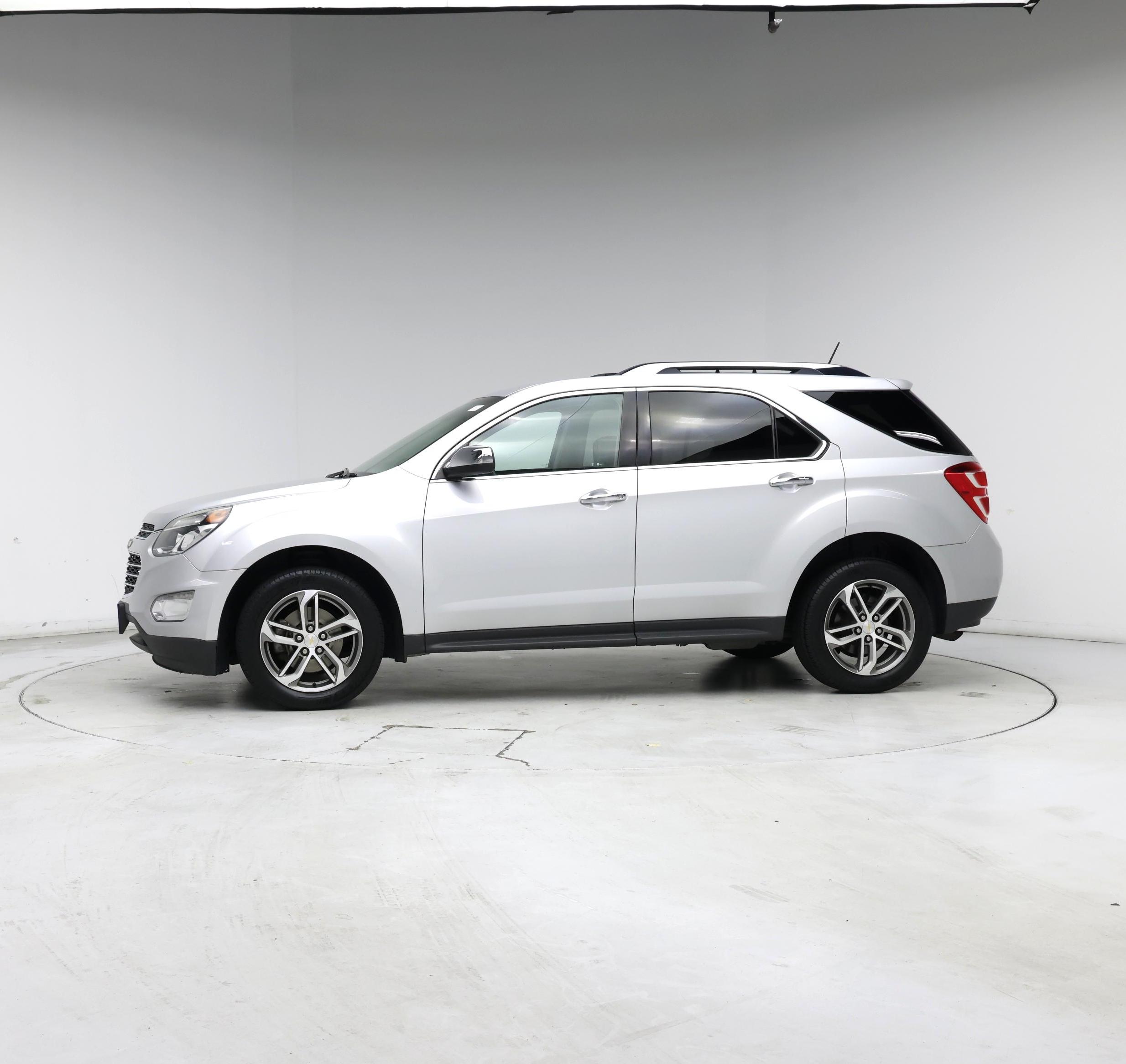 Thumbnail: 2017 Chevrolet Equinox - 3