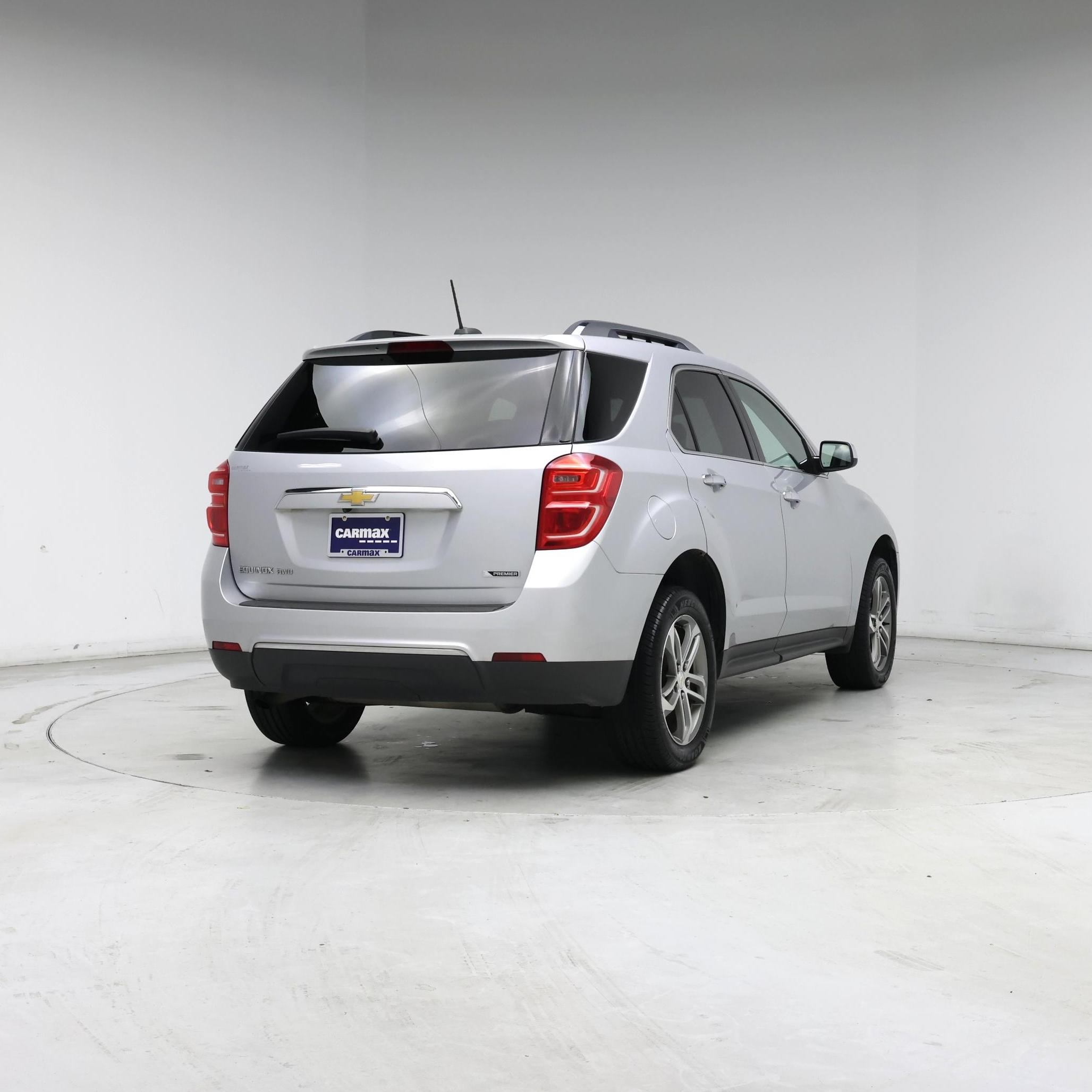 Thumbnail: 2017 Chevrolet Equinox - 8