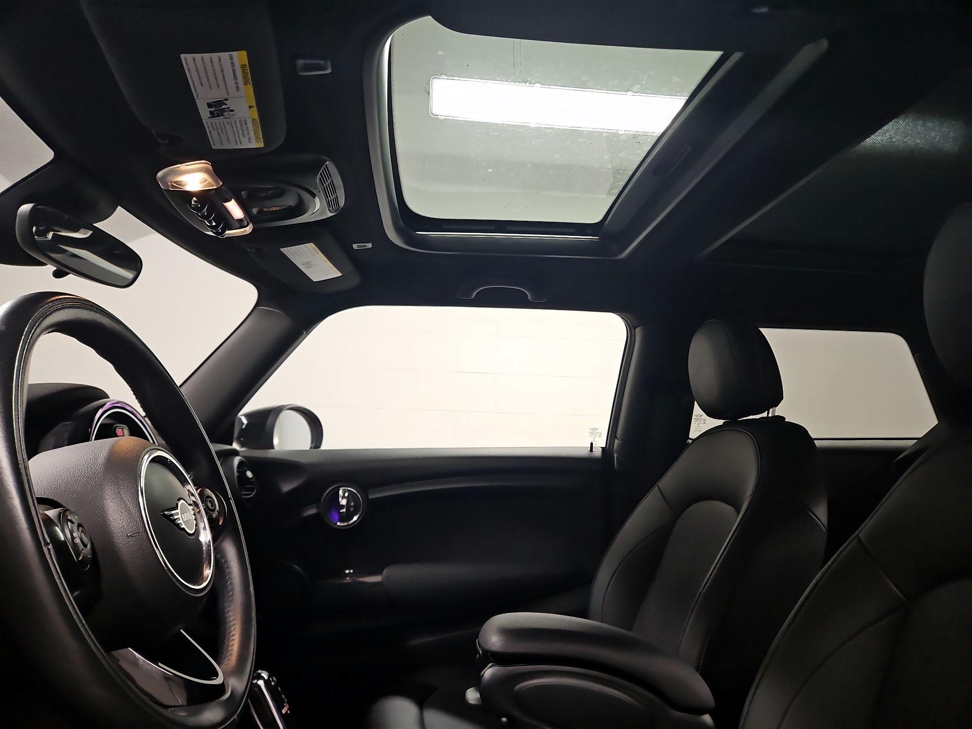Thumbnail: 2020 MINI Cooper Hardtop - 20