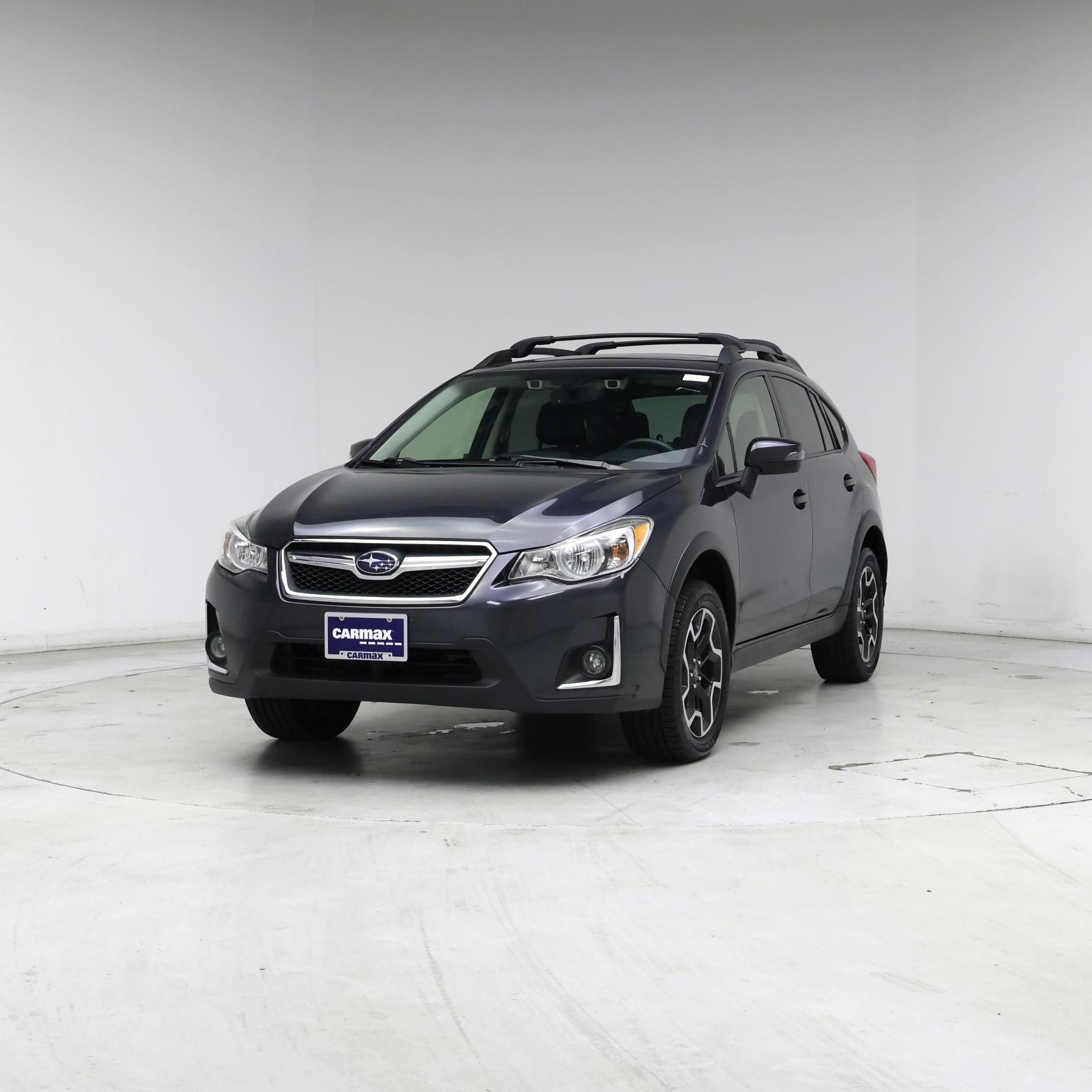Thumbnail: 2017 Subaru Crosstrek - 4