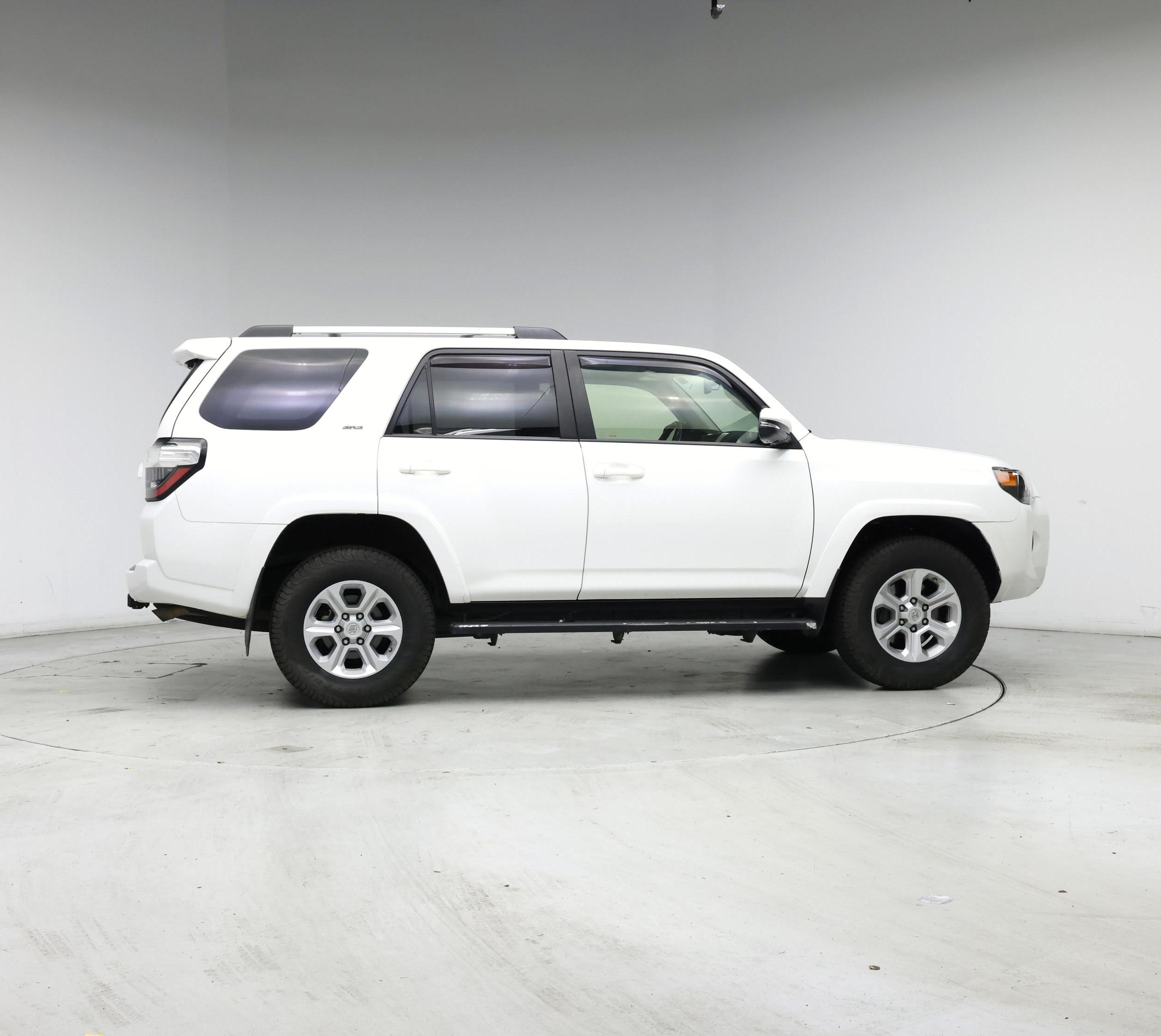 Thumbnail: 2019 Toyota 4Runner - 7