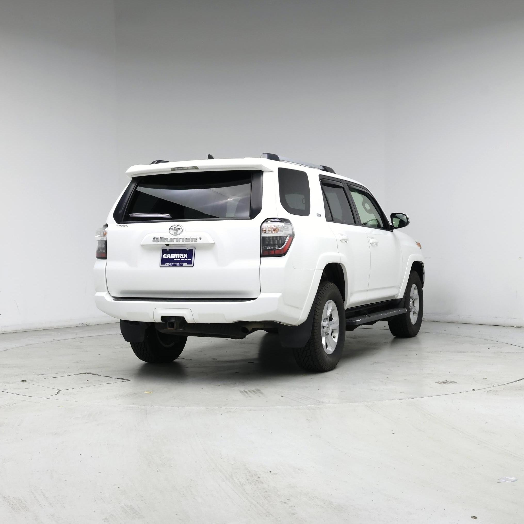 Thumbnail: 2019 Toyota 4Runner - 8