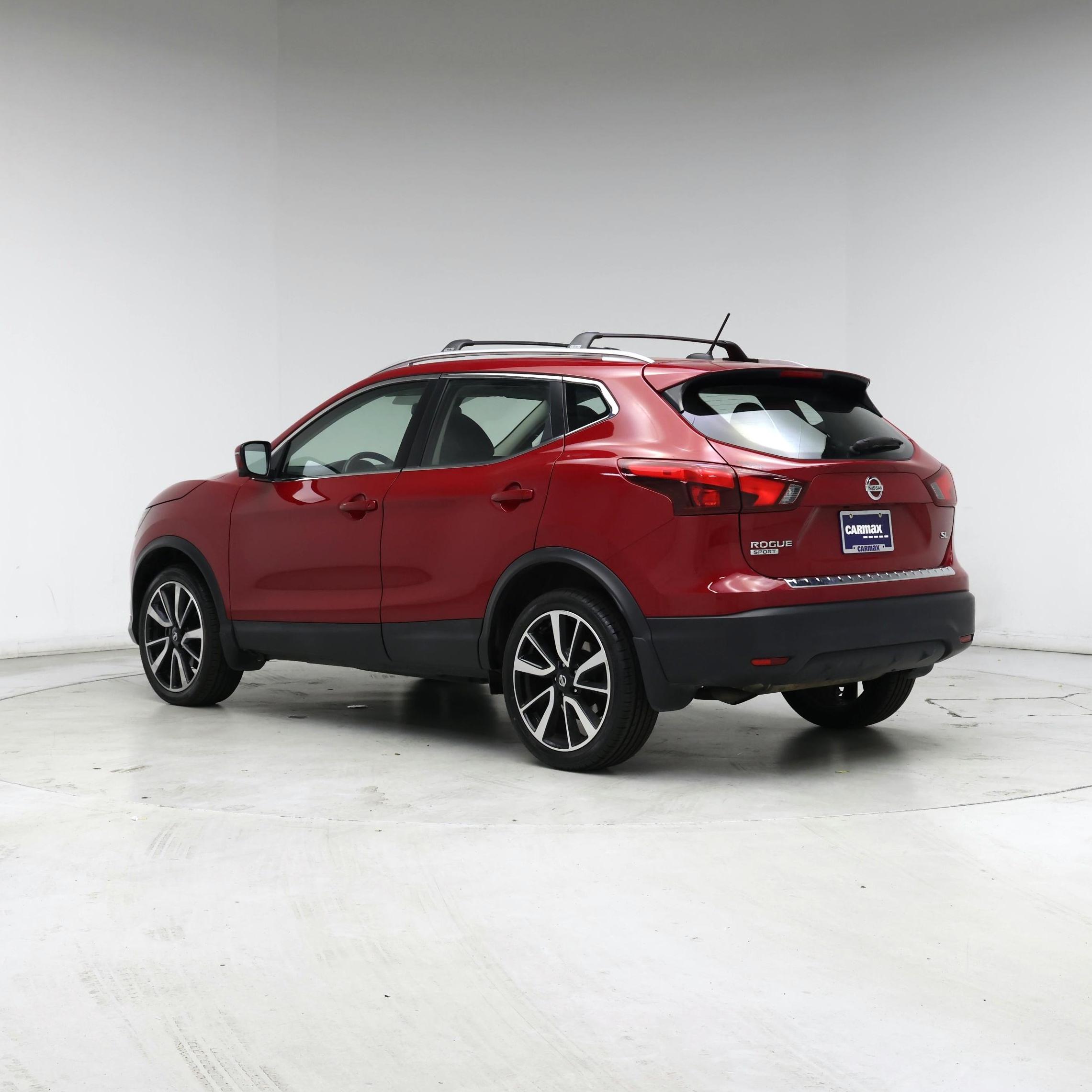 Thumbnail: 2017 Nissan Rogue Sport - 2