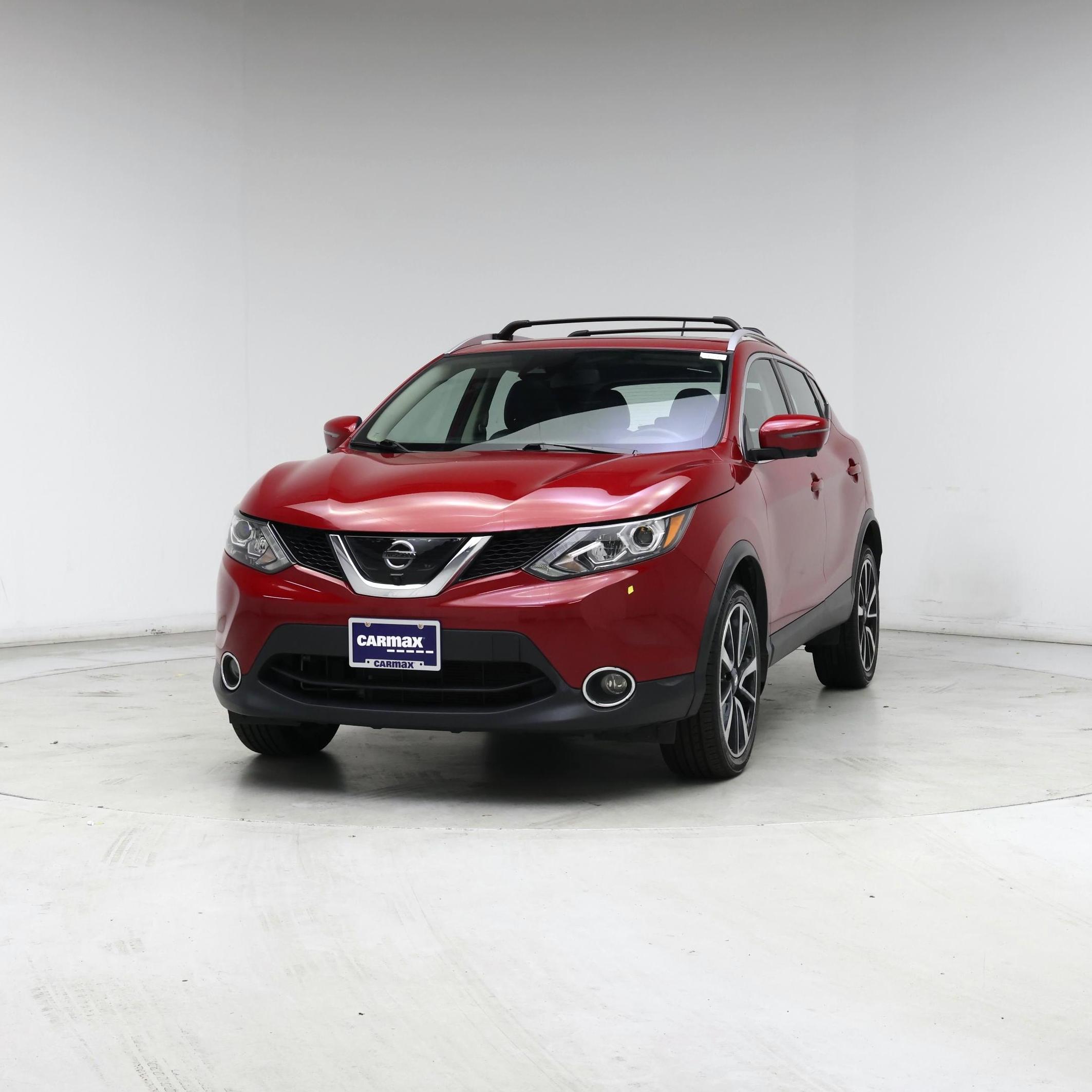 Thumbnail: 2017 Nissan Rogue Sport - 4