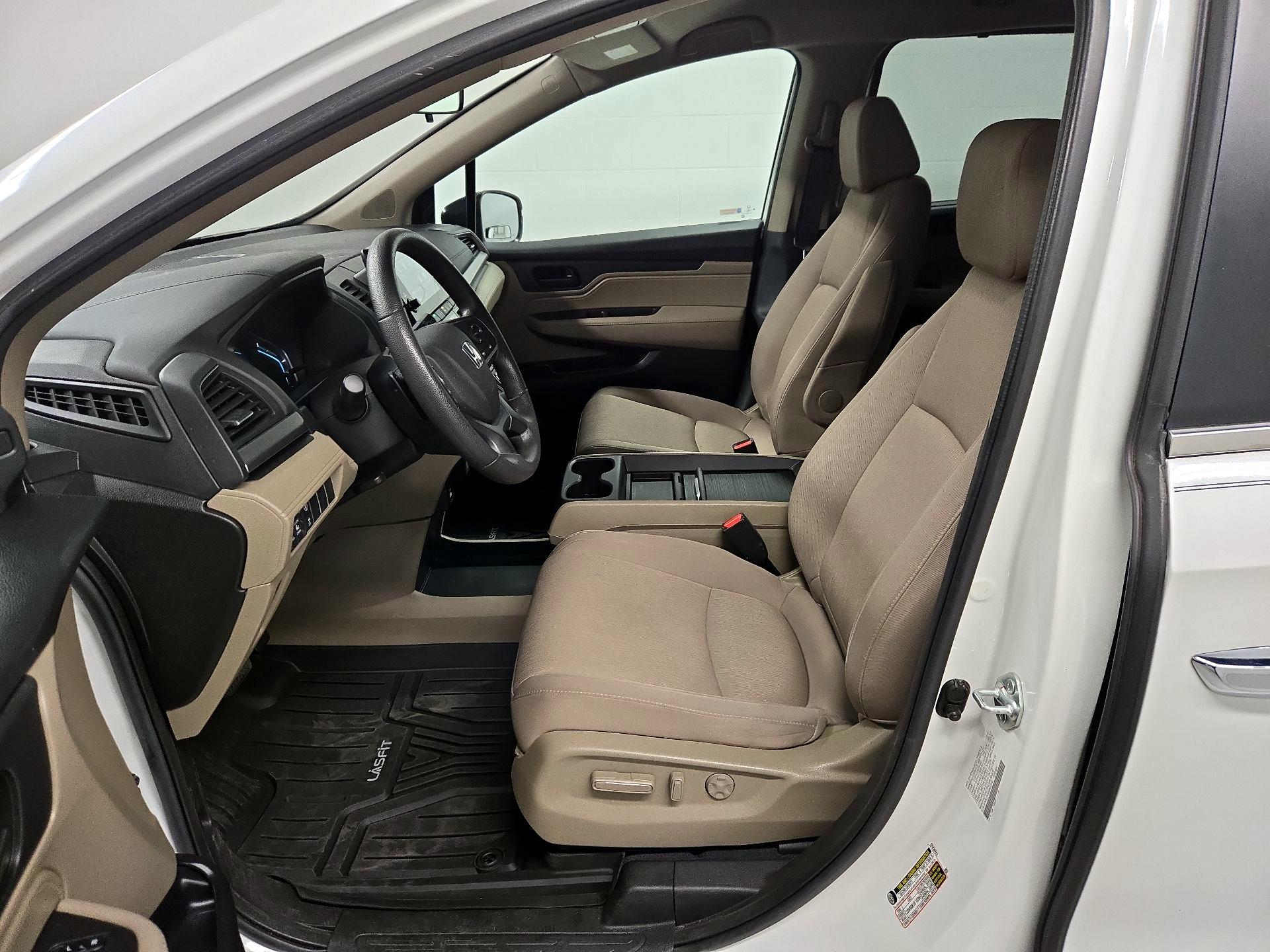 Thumbnail: 2022 Honda Odyssey - 11