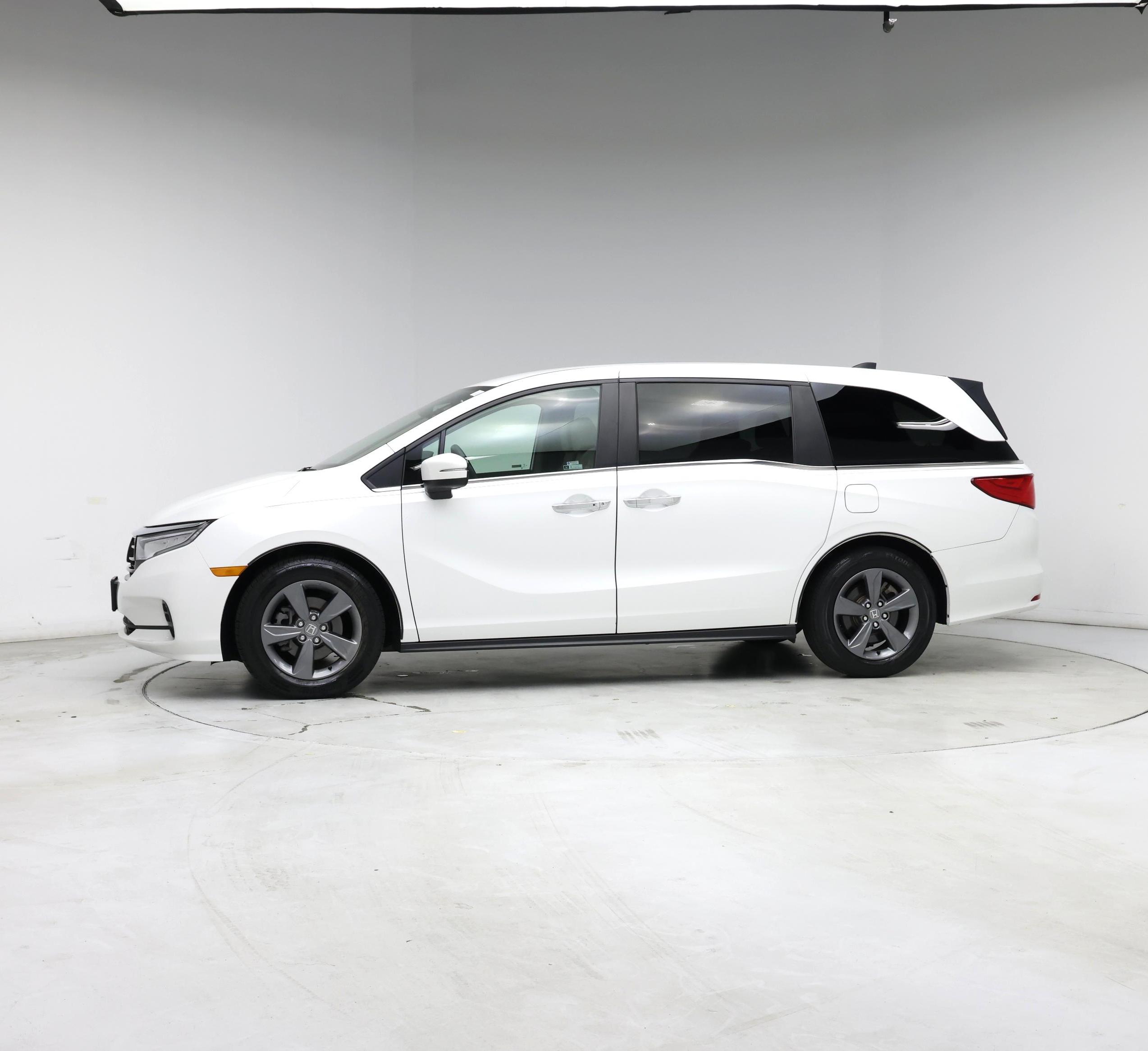 Thumbnail: 2022 Honda Odyssey - 3