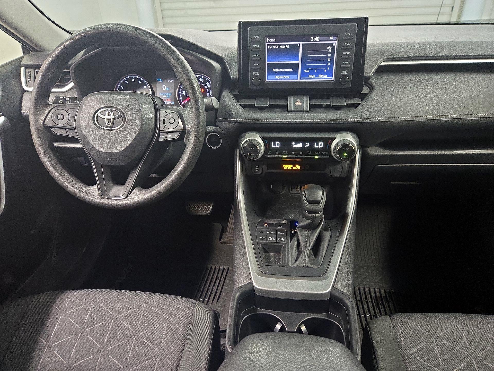 Thumbnail: 2019 Toyota RAV4 - 9