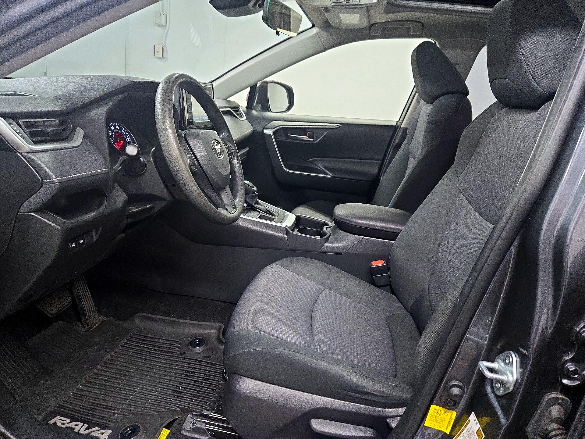 Thumbnail: 2019 Toyota RAV4 - 11
