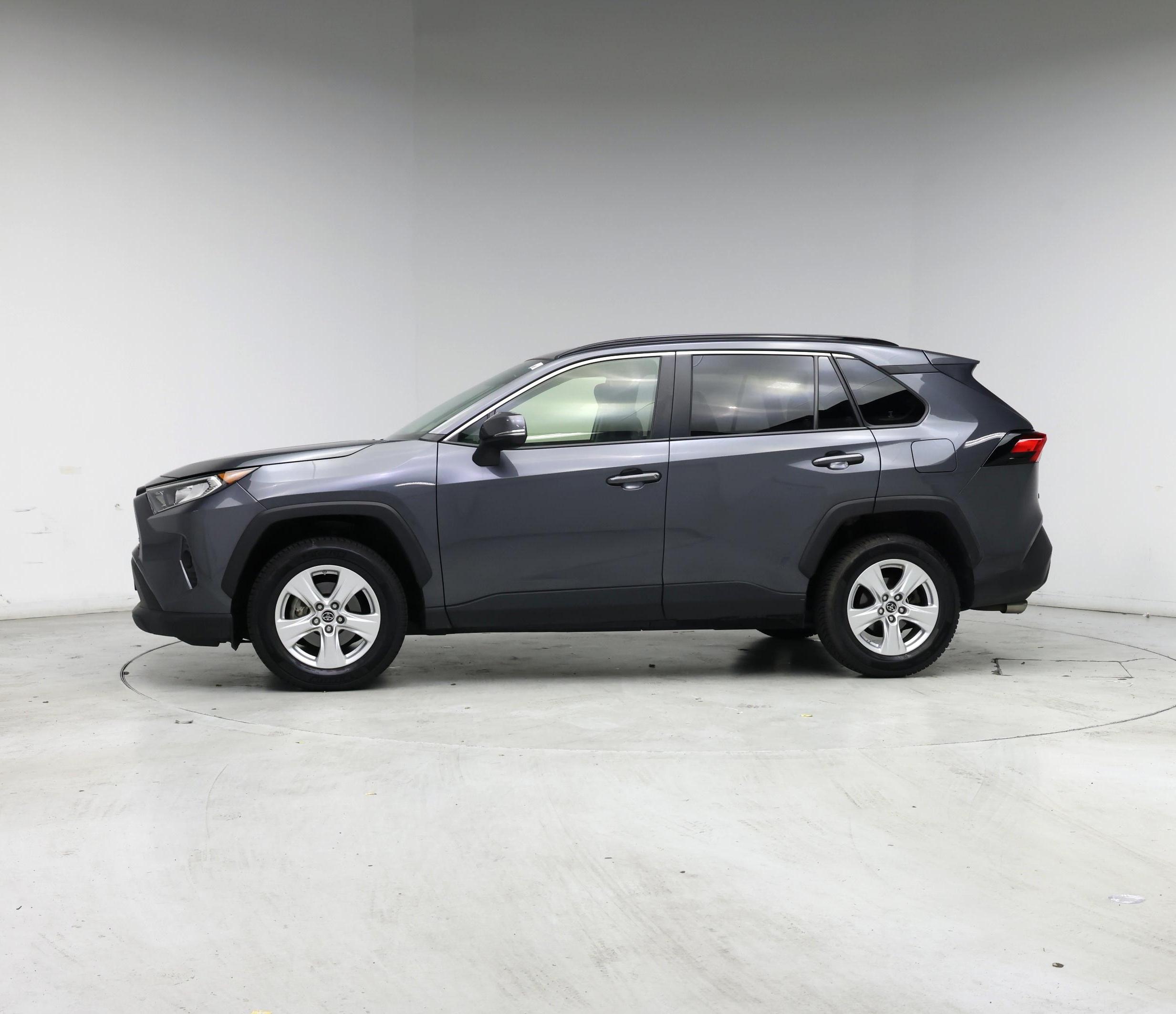 Thumbnail: 2019 Toyota RAV4 - 3