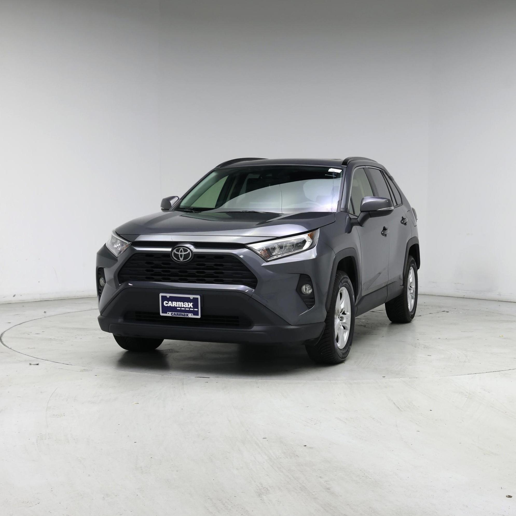 Thumbnail: 2019 Toyota RAV4 - 4