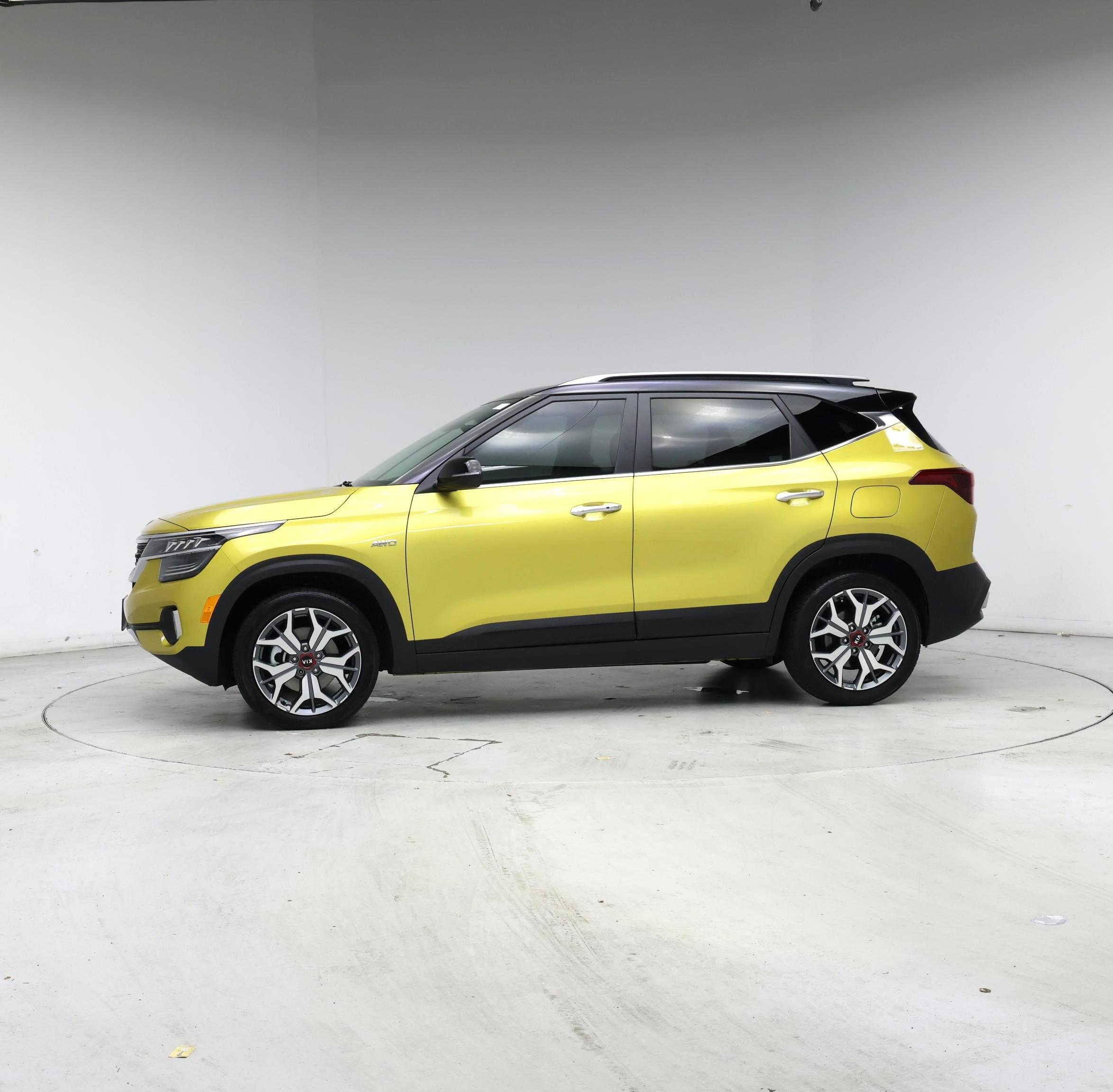 Thumbnail: 2021 Kia Seltos - 3