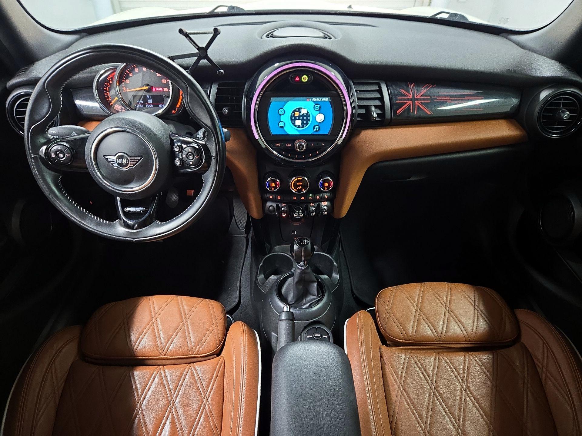 Thumbnail: 2019 MINI Cooper Hardtop - 9