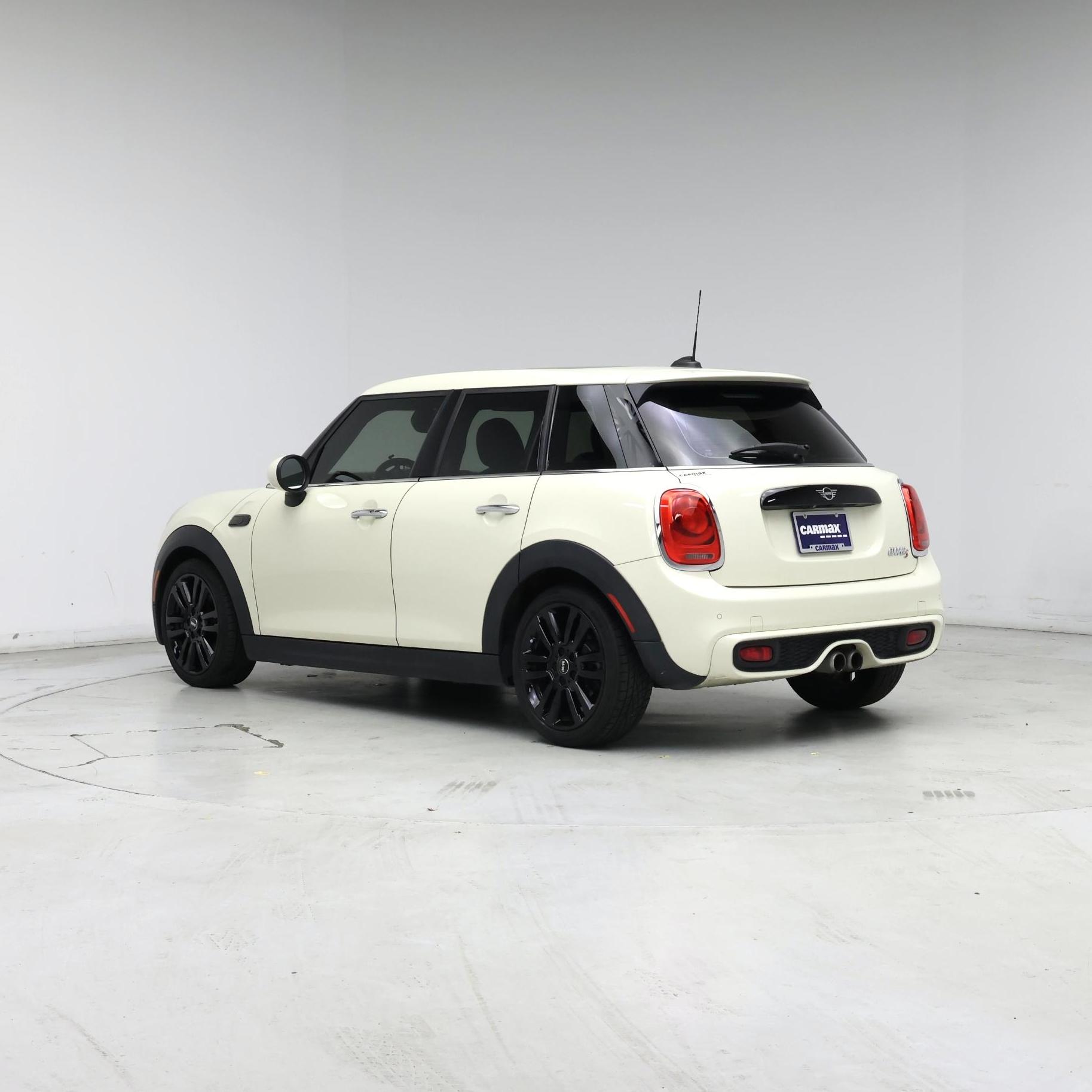 Thumbnail: 2019 MINI Cooper Hardtop - 2
