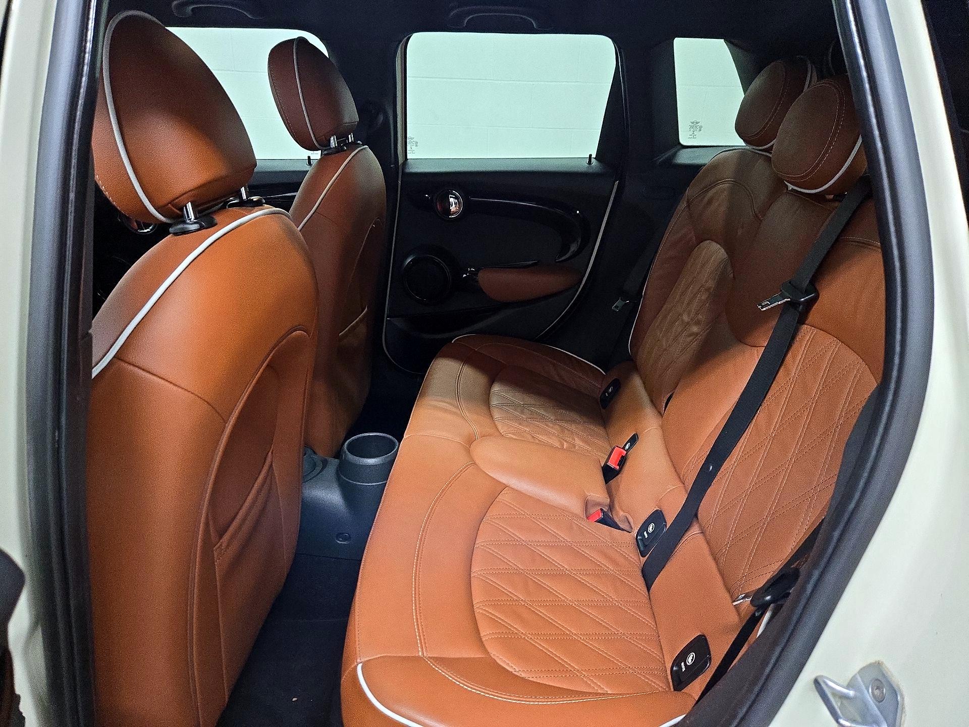 Thumbnail: 2019 MINI Cooper Hardtop - 20