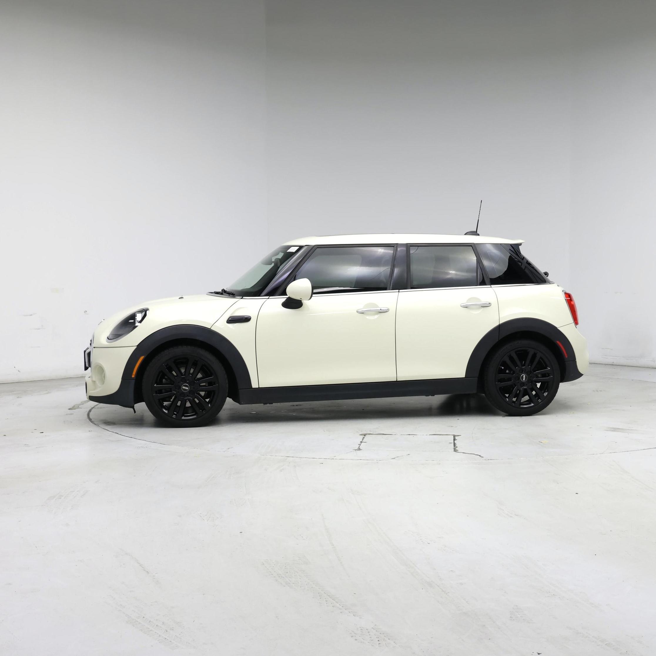 Thumbnail: 2019 MINI Cooper Hardtop - 3