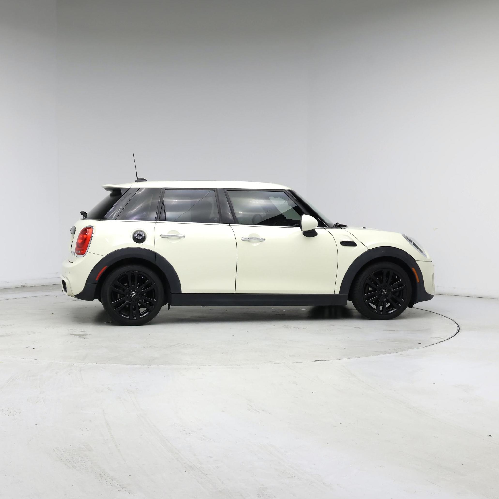 Thumbnail: 2019 MINI Cooper Hardtop - 7