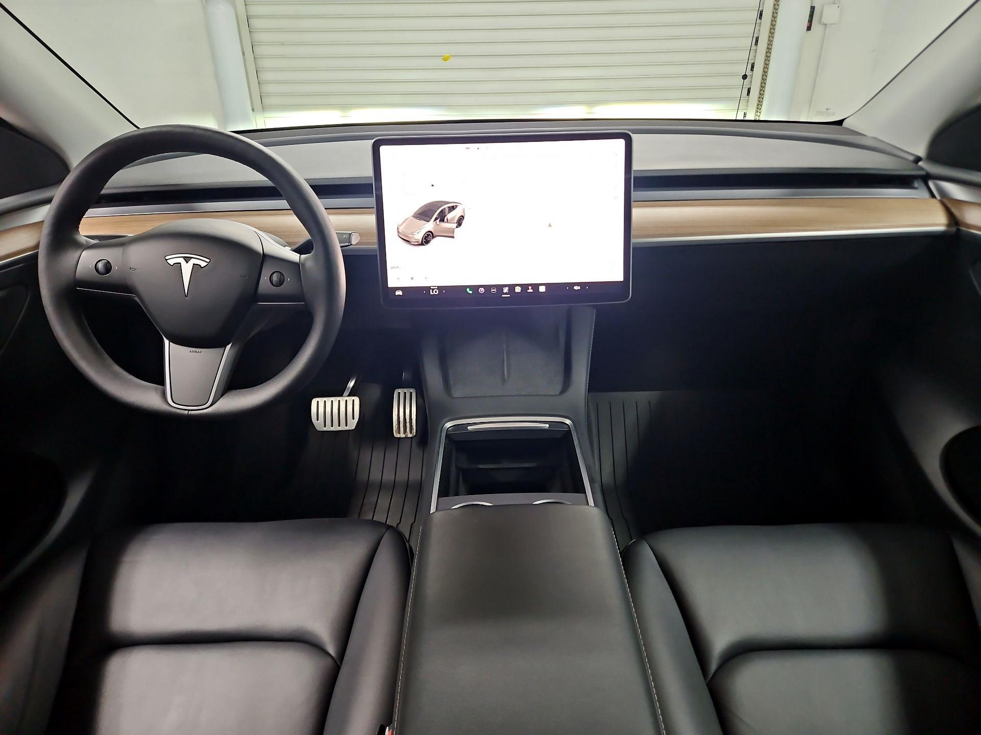 Thumbnail: 2023 Tesla Model Y - 9