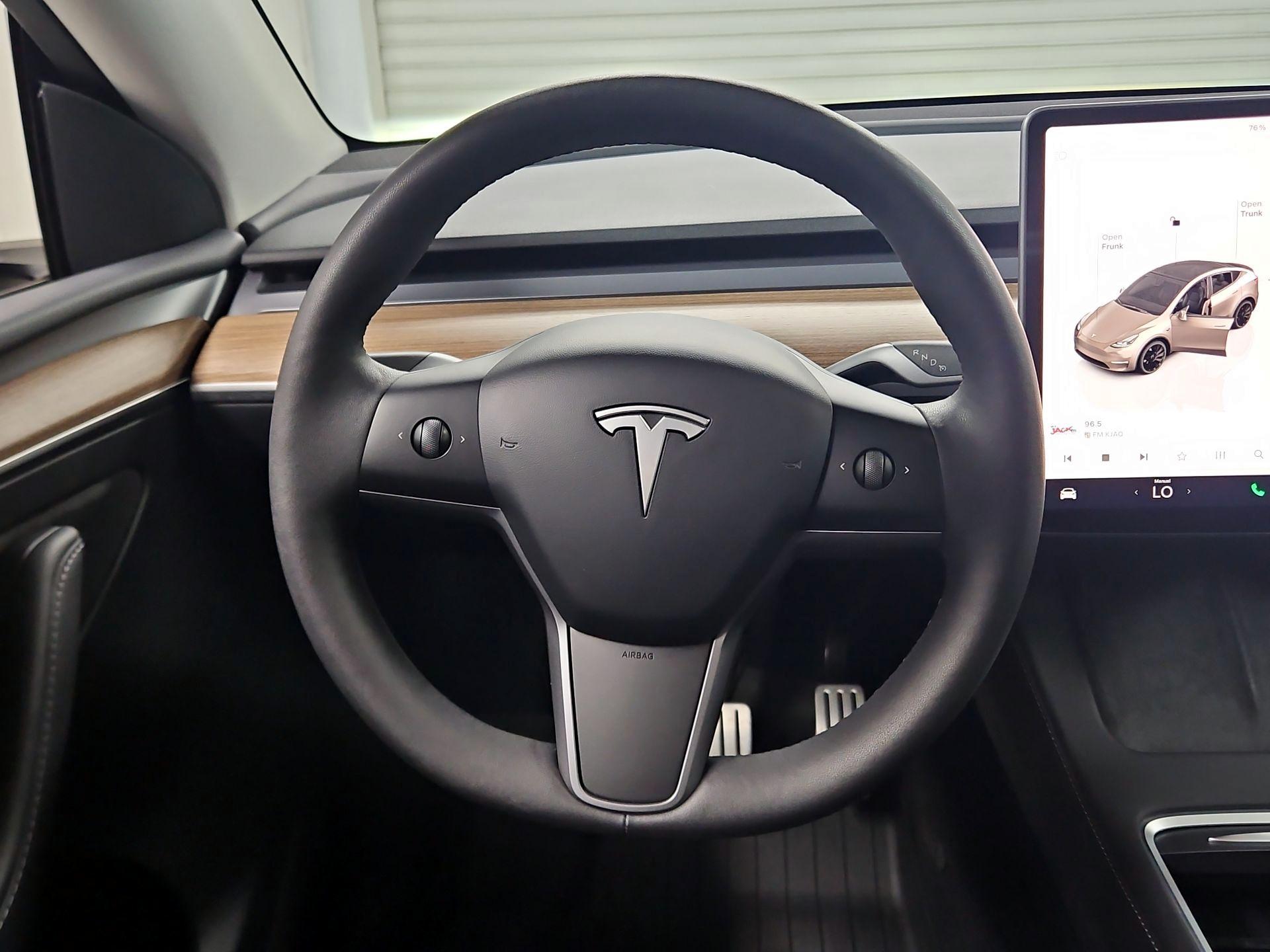 Thumbnail: 2023 Tesla Model Y - 10