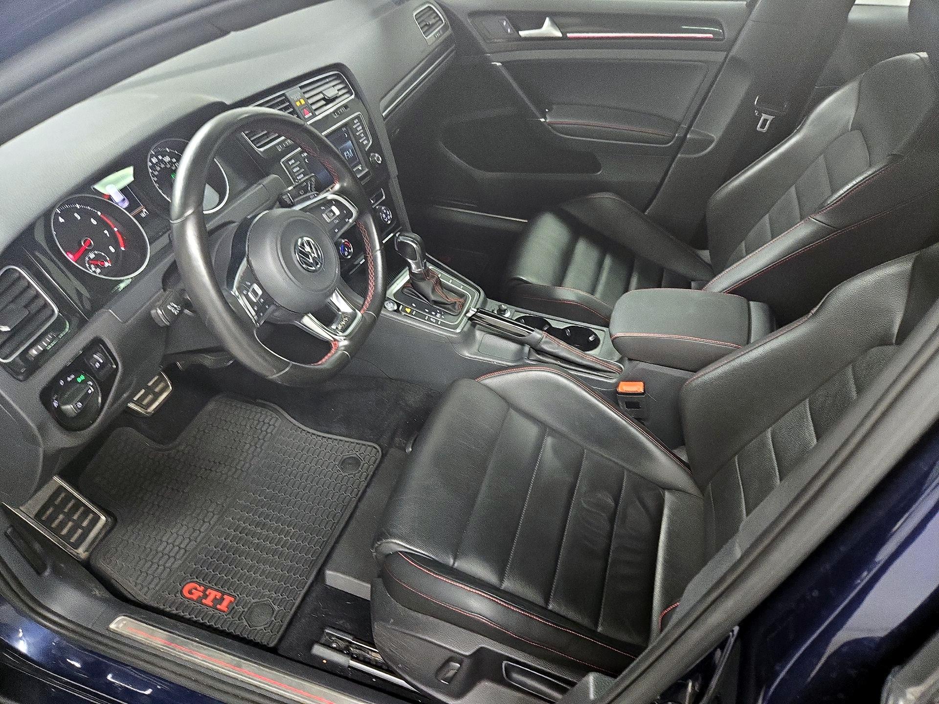 Thumbnail: 2016 Volkswagen Golf - 11