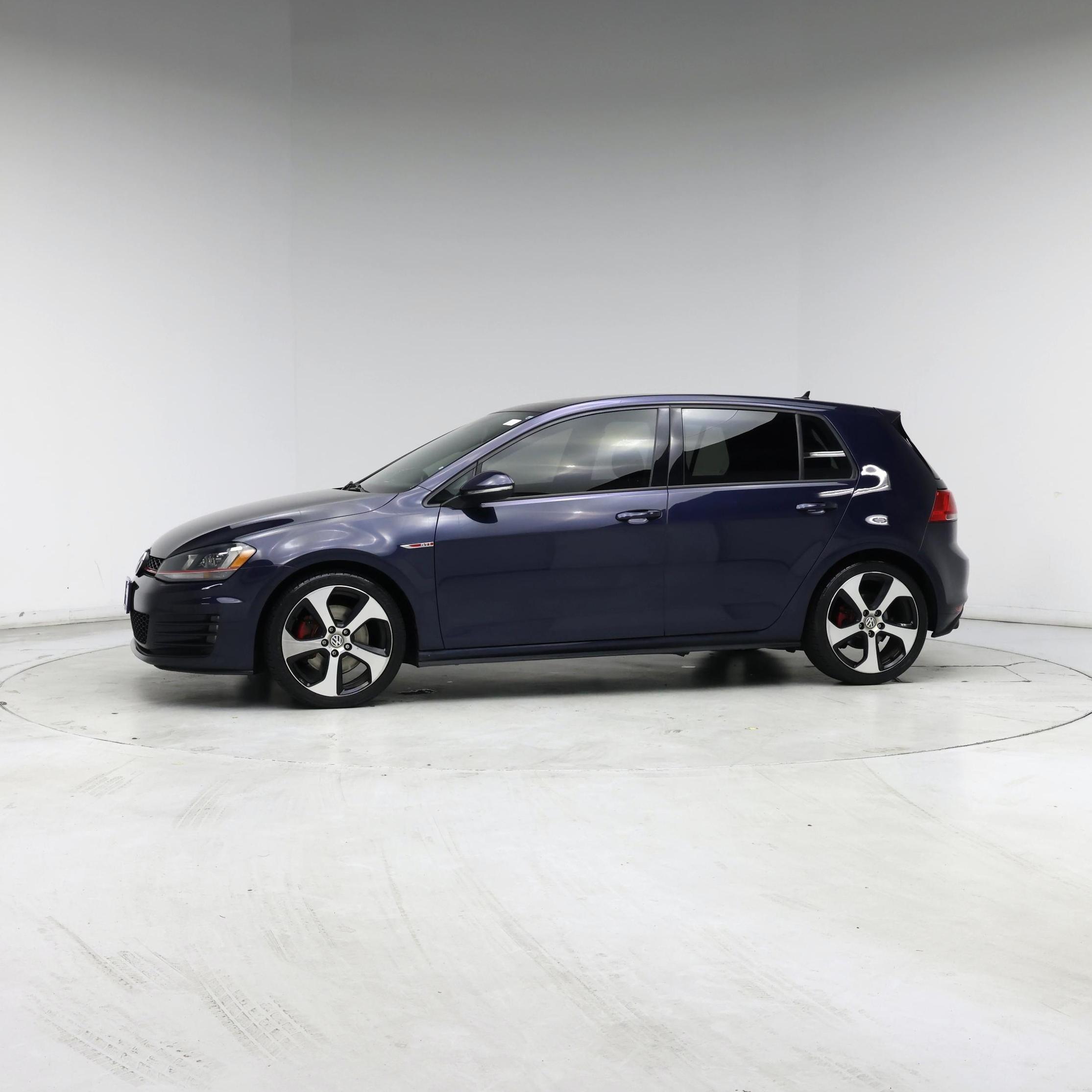 Thumbnail: 2016 Volkswagen Golf - 3