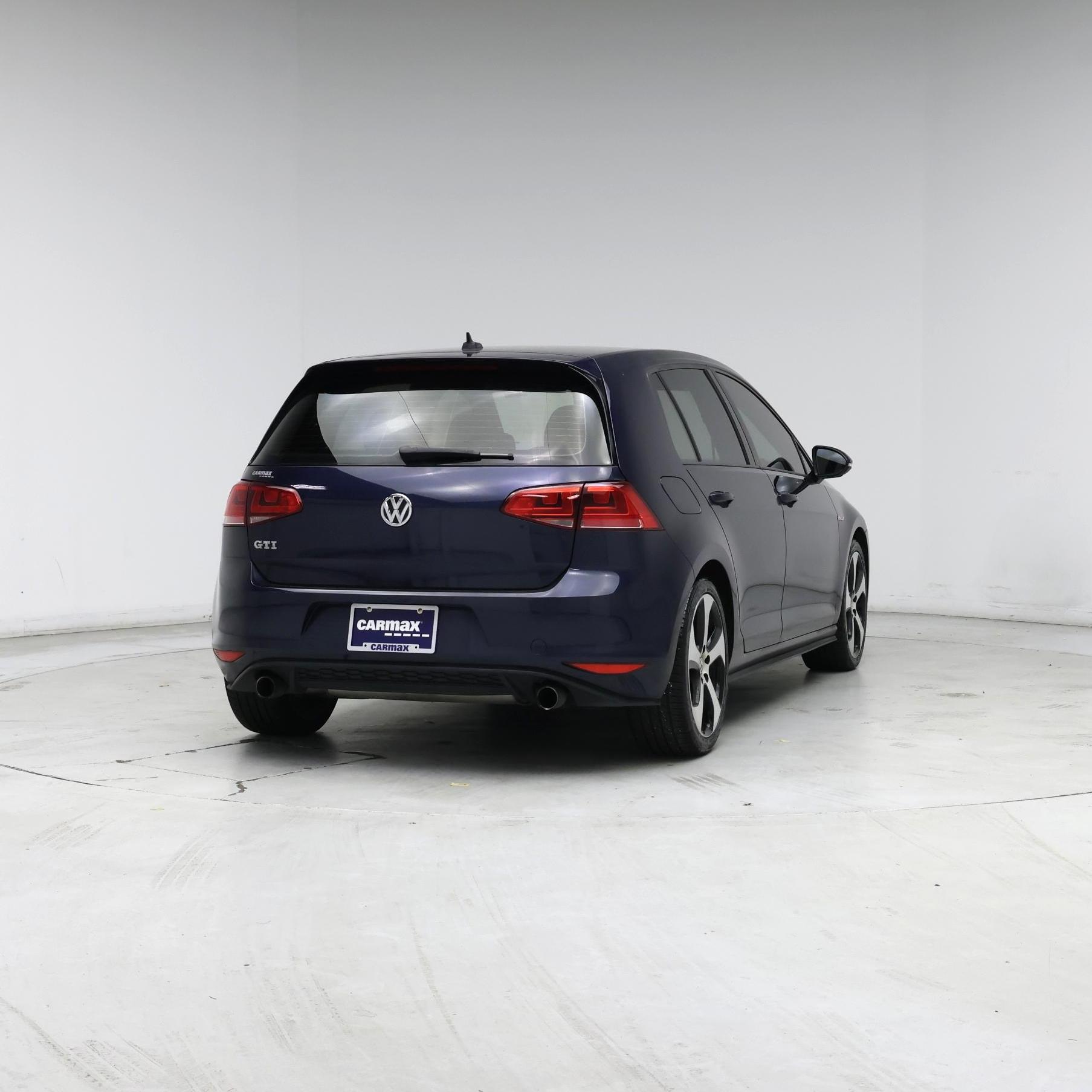 Thumbnail: 2016 Volkswagen Golf - 8