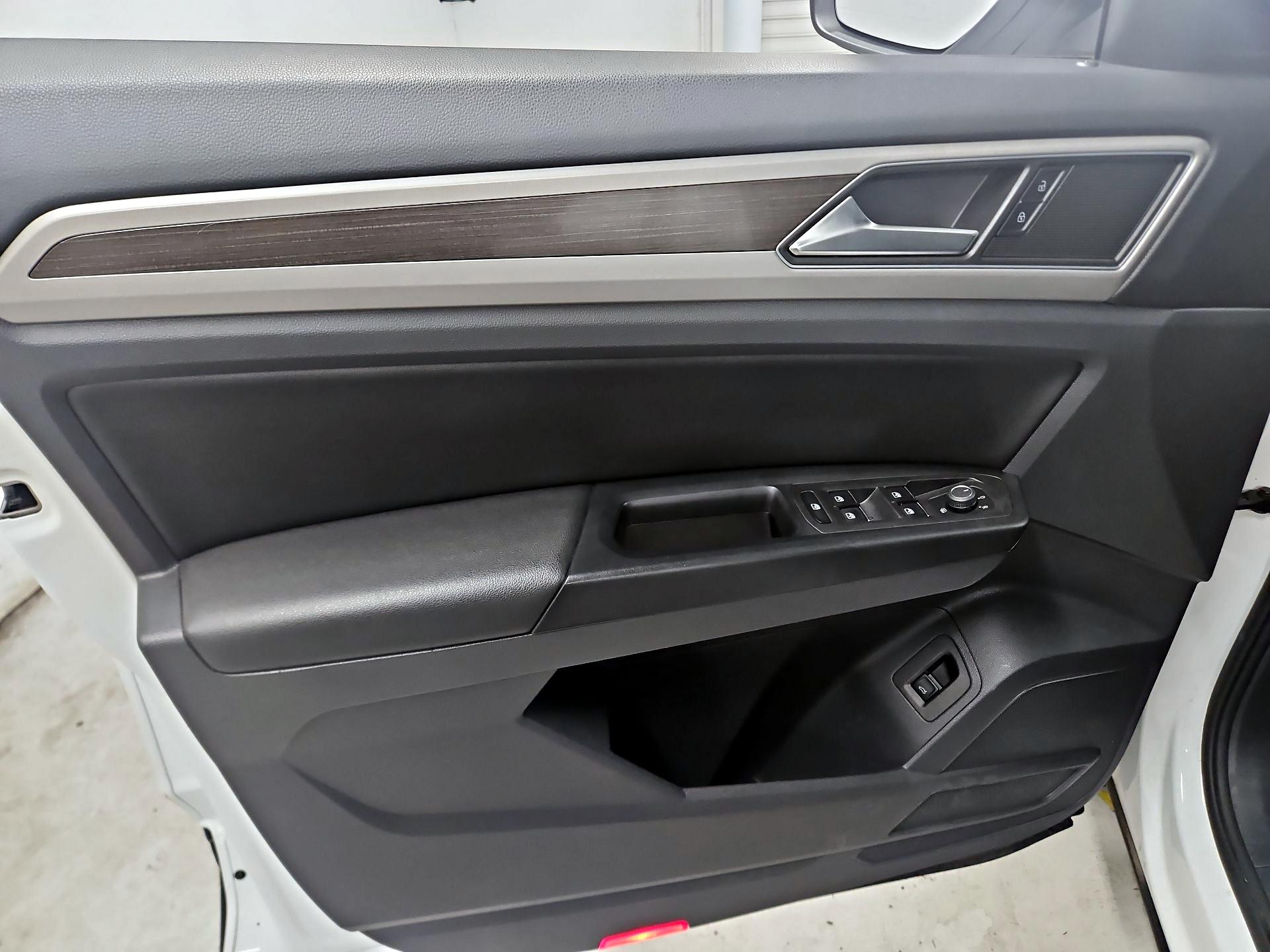 Thumbnail: 2019 Volkswagen Atlas - 12