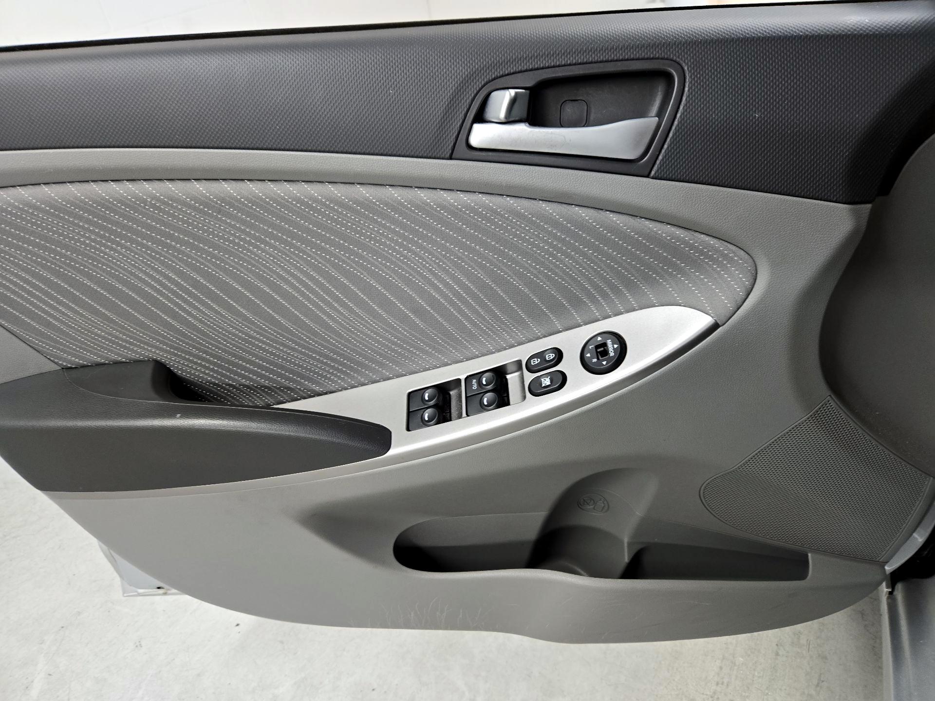 Thumbnail: 2016 Hyundai Accent - 12