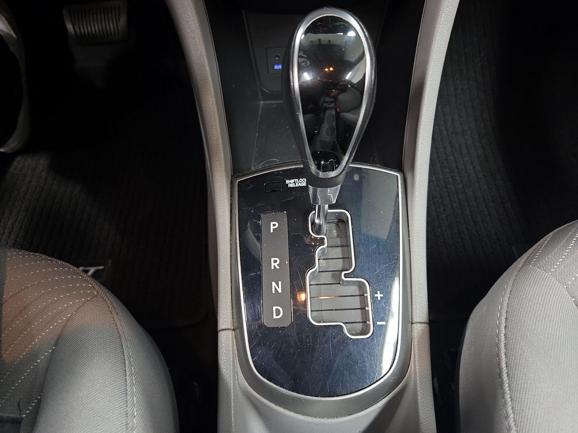 Thumbnail: 2016 Hyundai Accent - 16