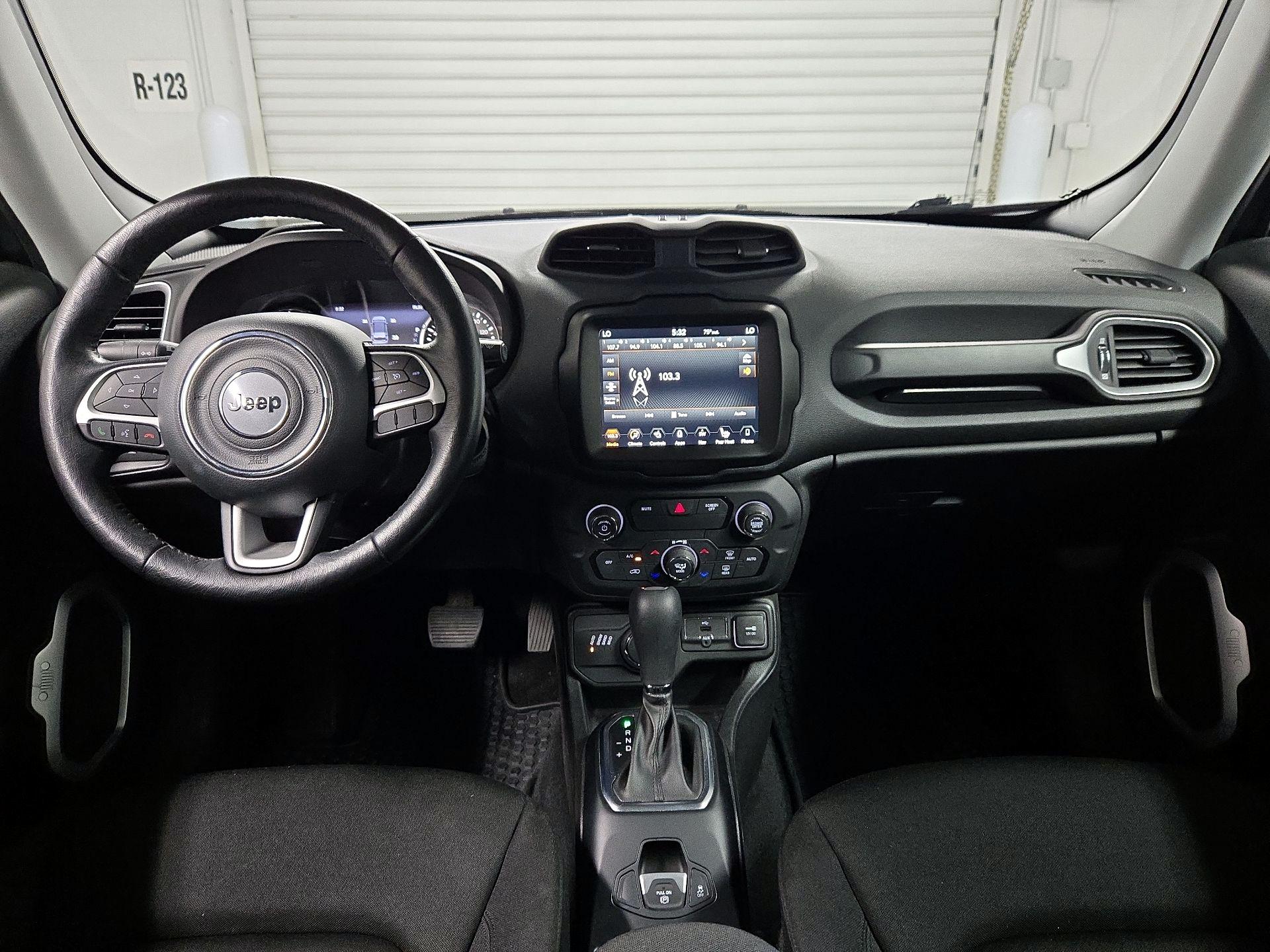 Thumbnail: 2018 Jeep Renegade - 9
