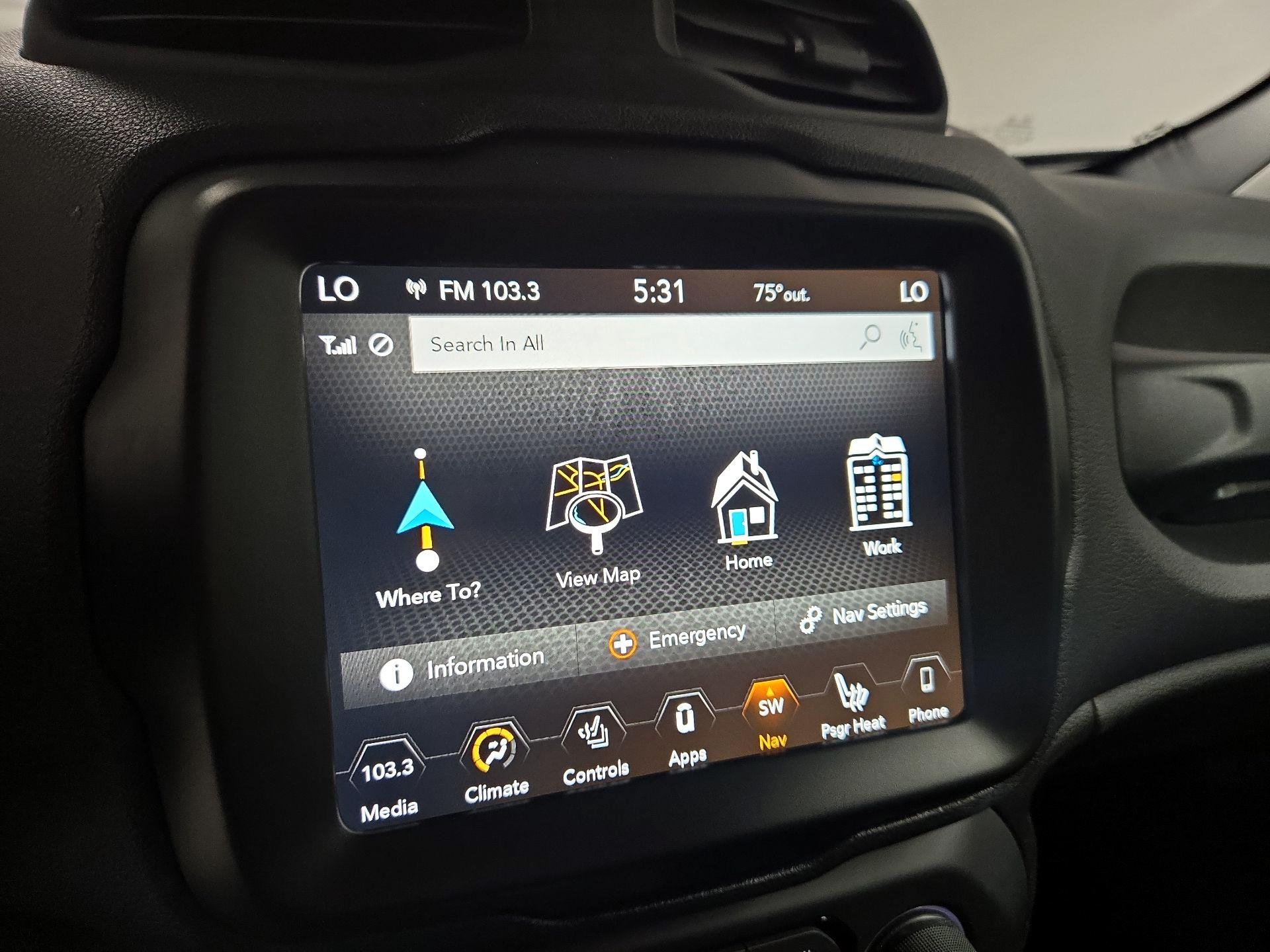 Thumbnail: 2018 Jeep Renegade - 14