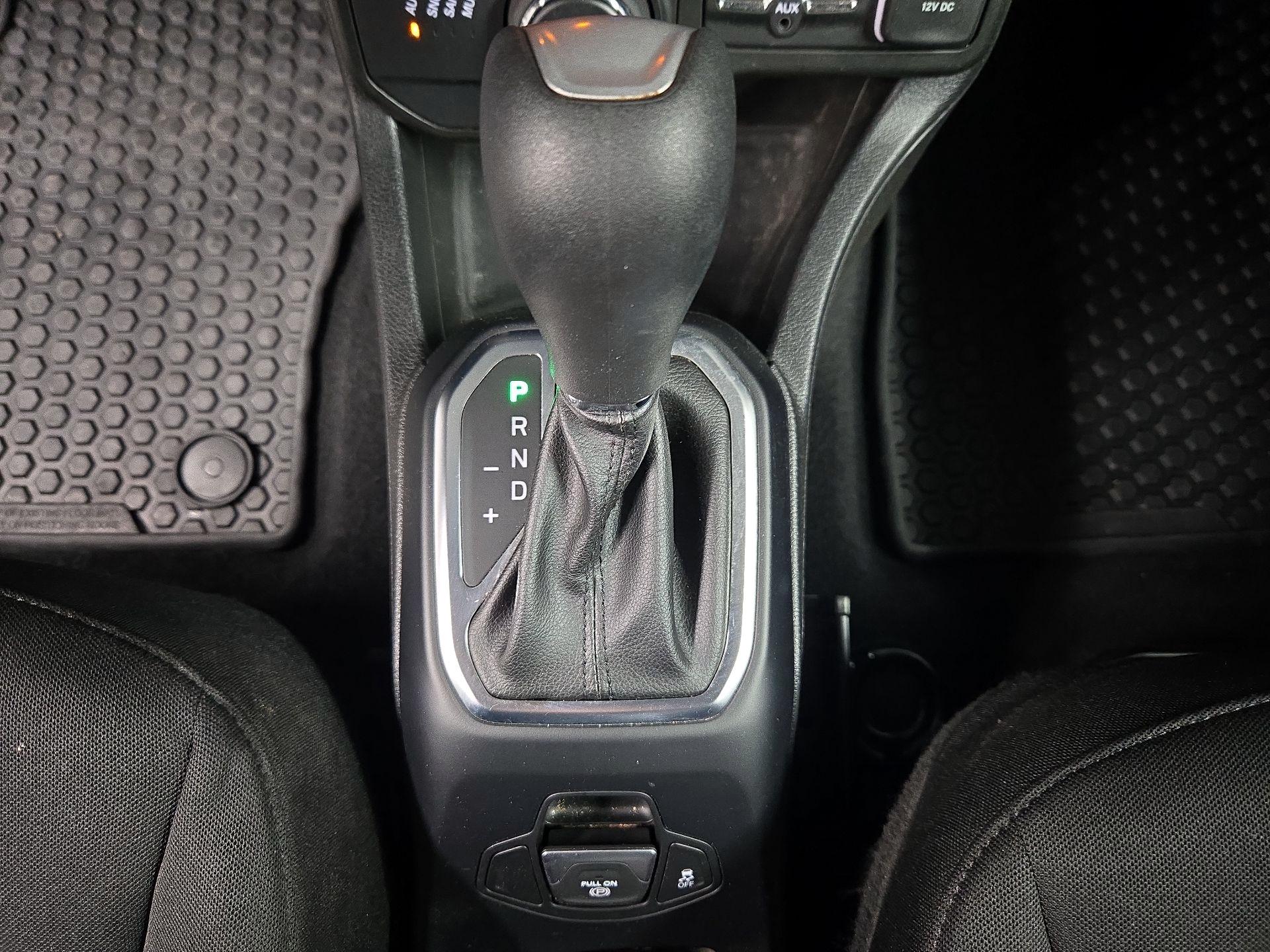 Thumbnail: 2018 Jeep Renegade - 18