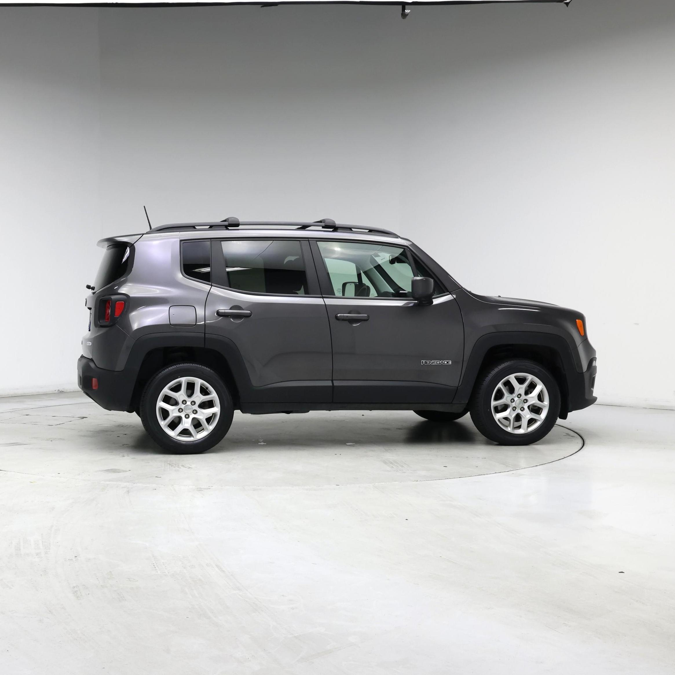 Thumbnail: 2018 Jeep Renegade - 7