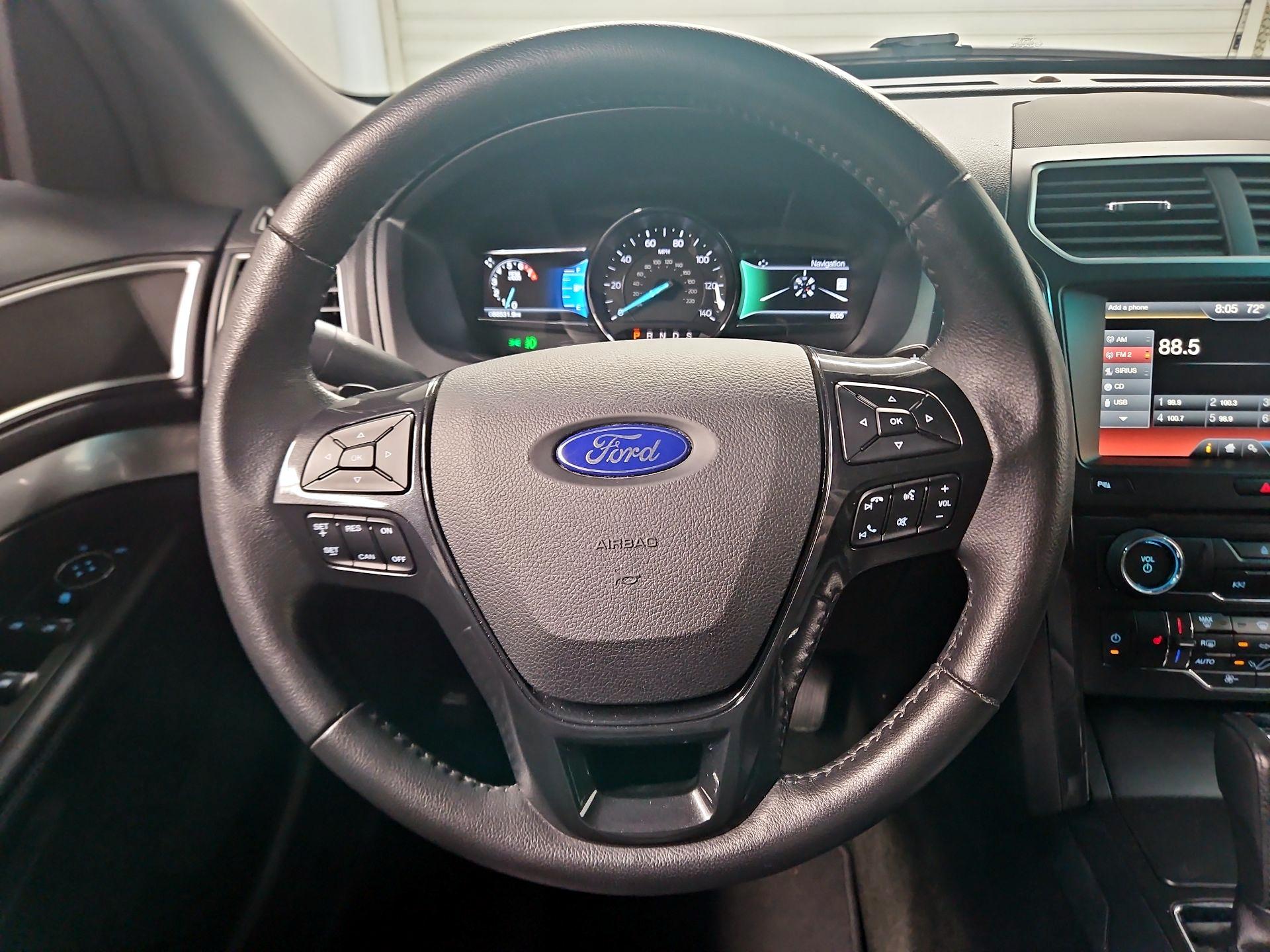 Thumbnail: 2016 Ford Explorer - 10