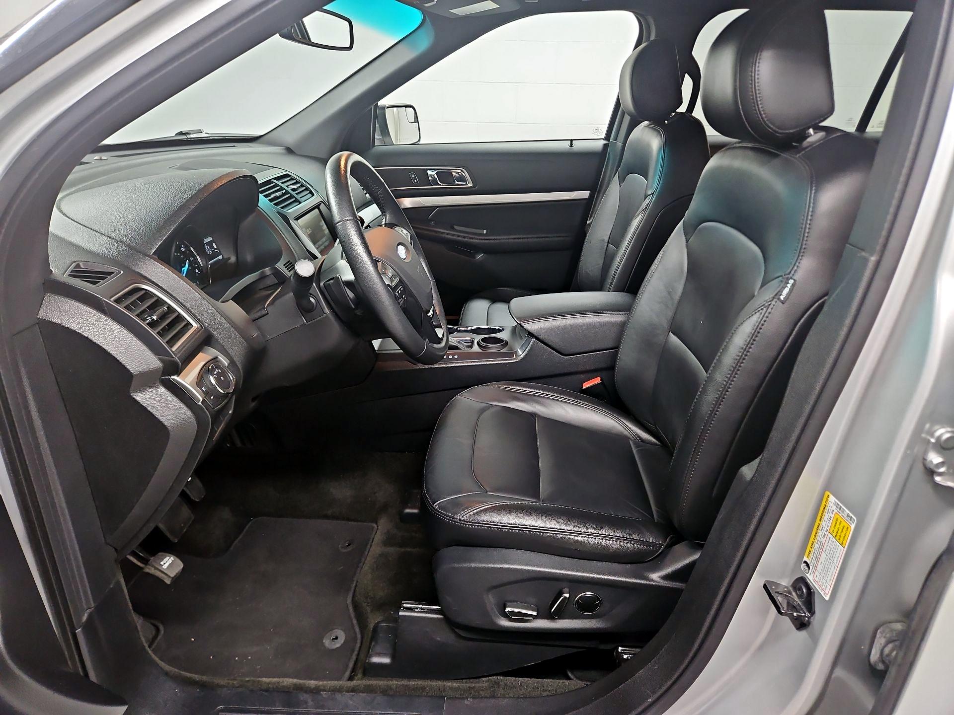 Thumbnail: 2016 Ford Explorer - 11