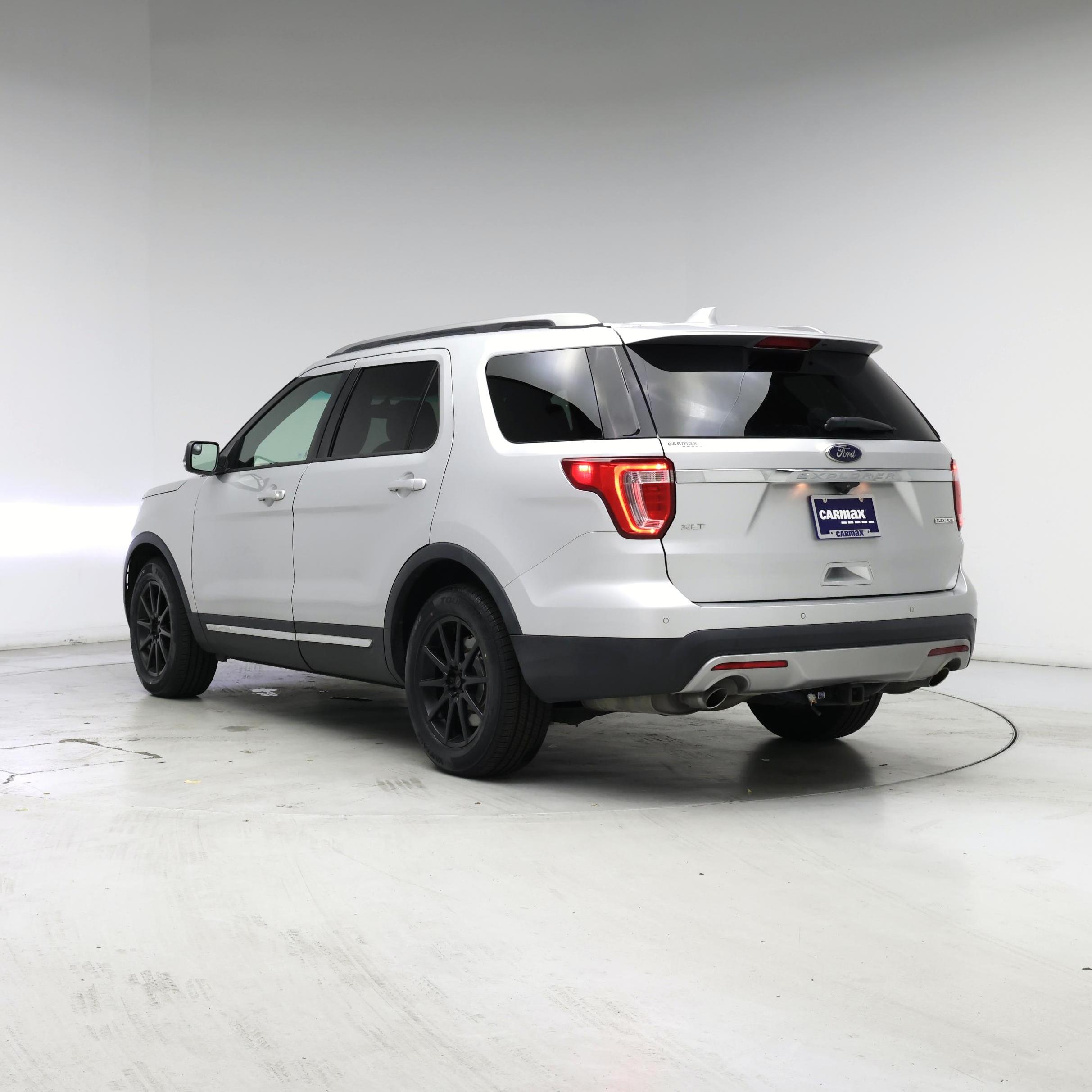 Thumbnail: 2016 Ford Explorer - 2