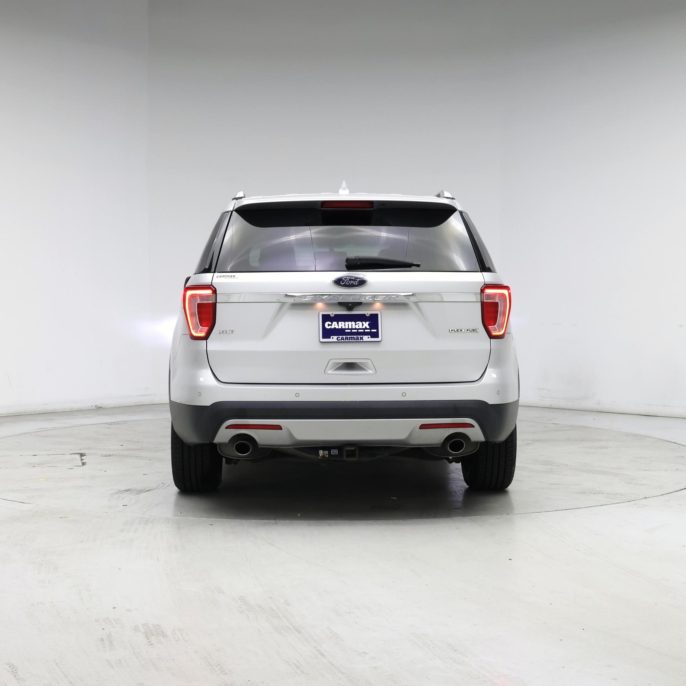 Thumbnail: 2016 Ford Explorer - 6