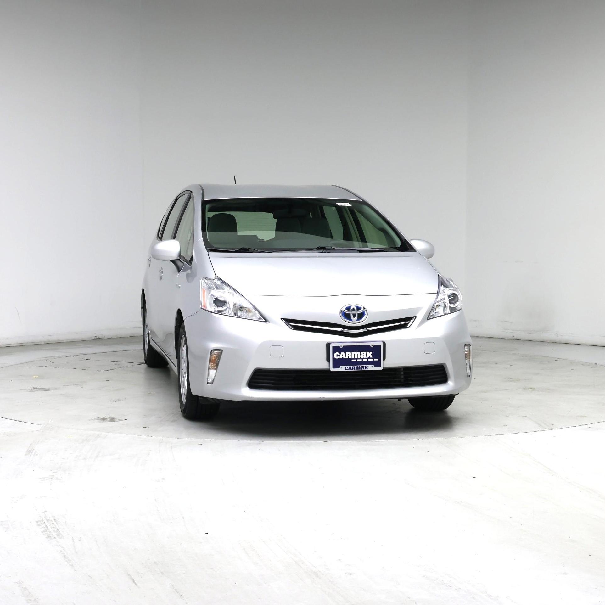 Thumbnail: 2014 Toyota Prius v - 5