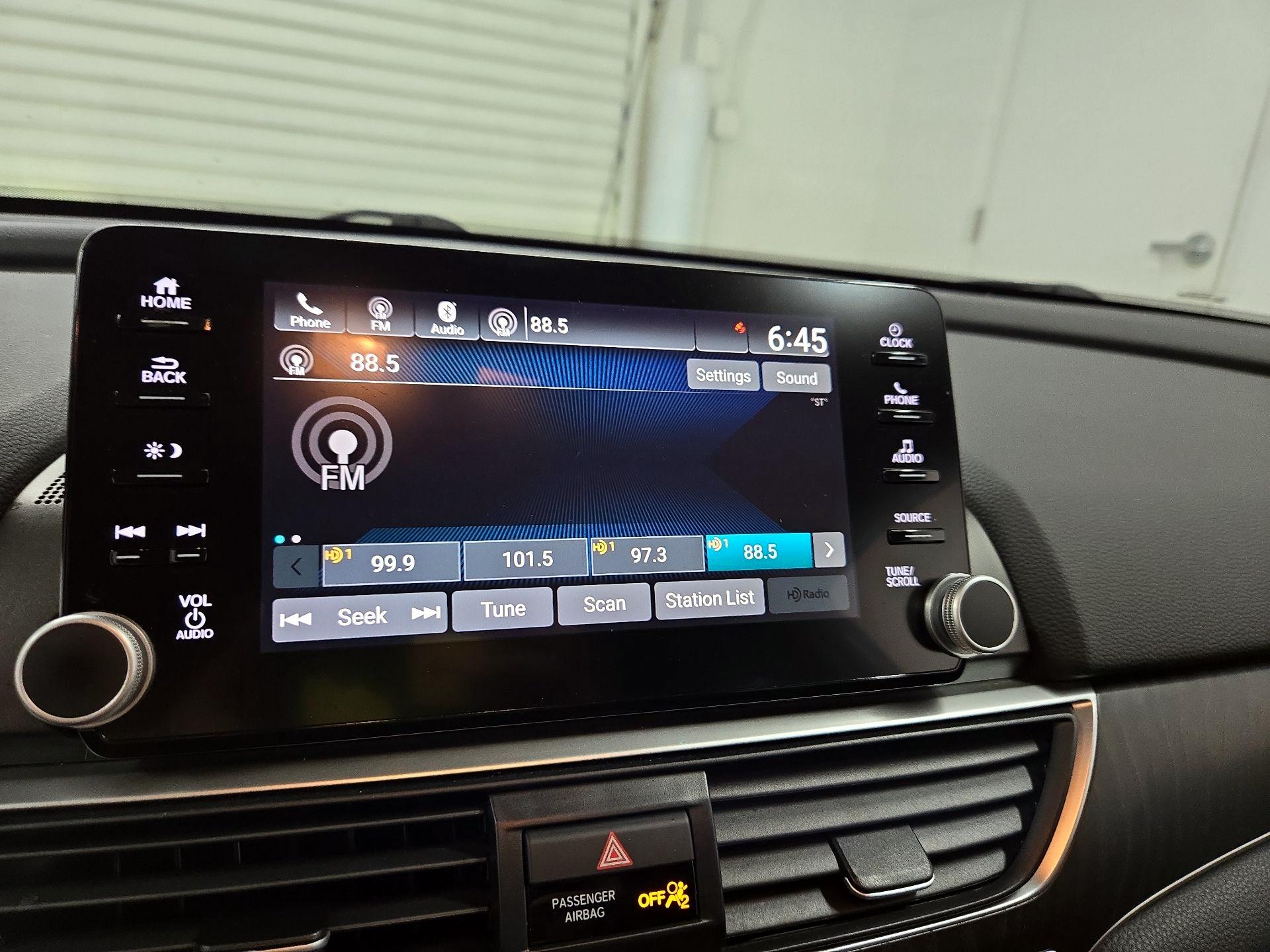 Thumbnail: 2018 Honda Accord - 15