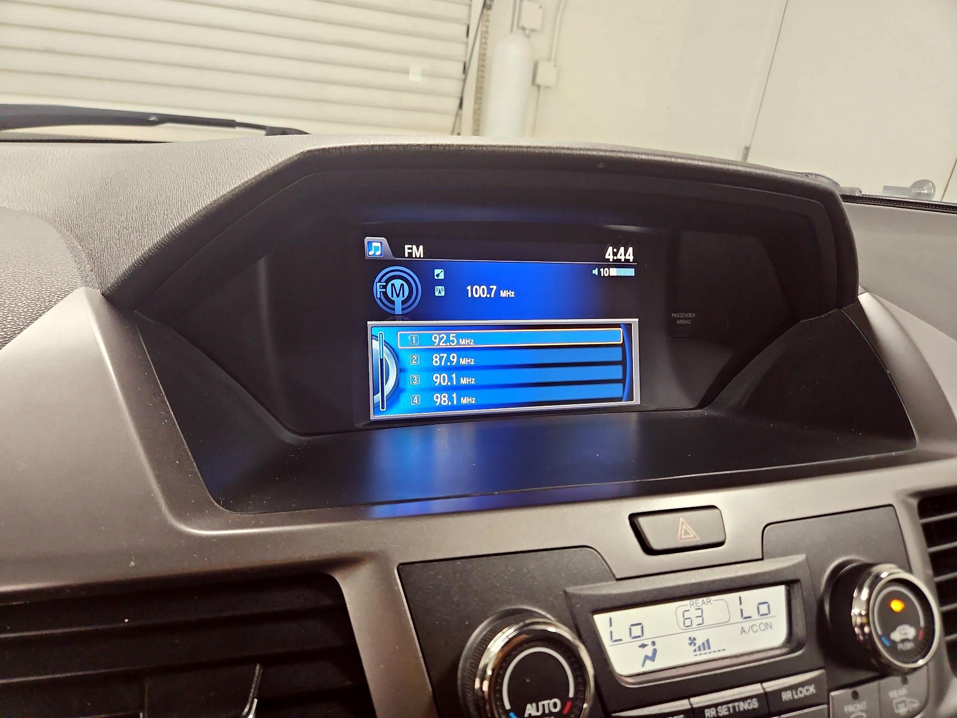 Thumbnail: 2016 Honda Odyssey - 15