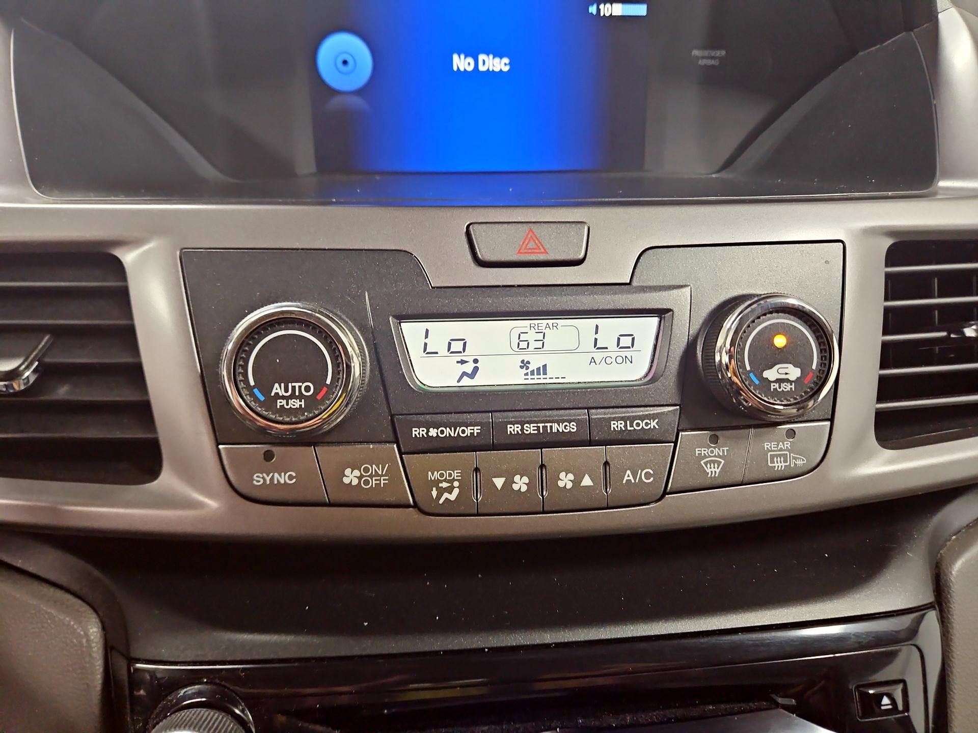 Thumbnail: 2016 Honda Odyssey - 16
