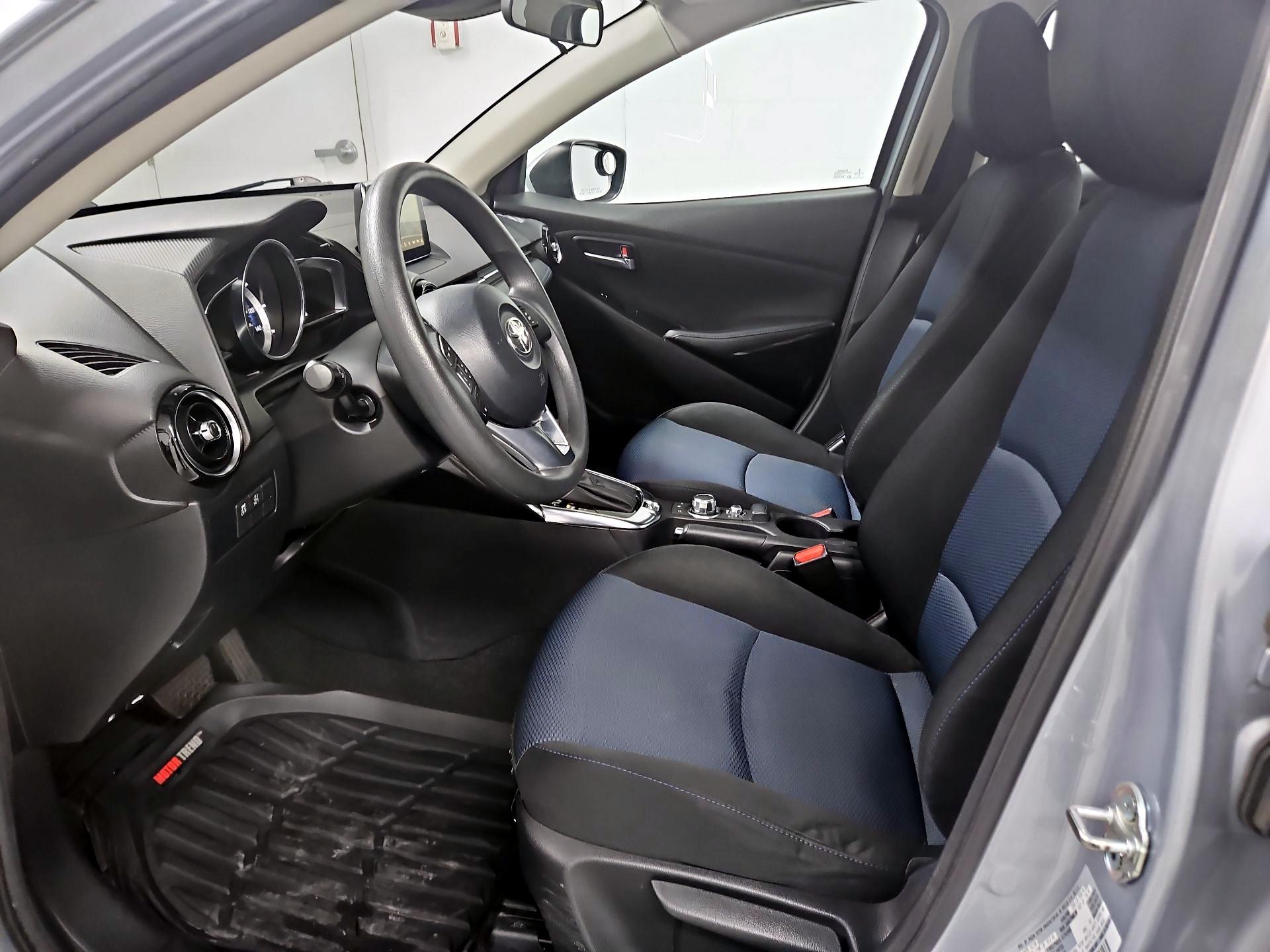 Thumbnail: 2017 Toyota Yaris iA - 11
