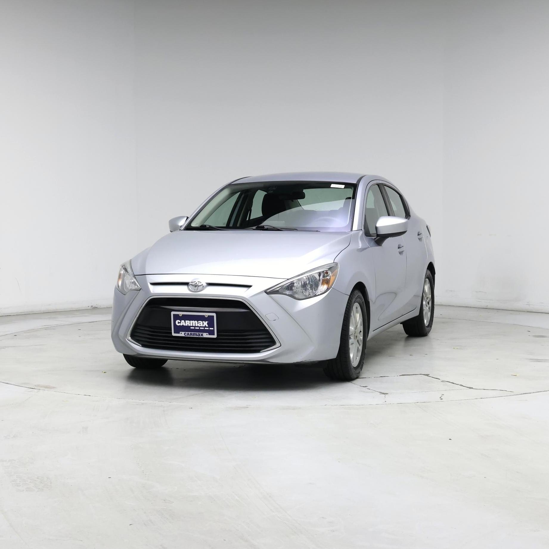 Thumbnail: 2017 Toyota Yaris iA - 4