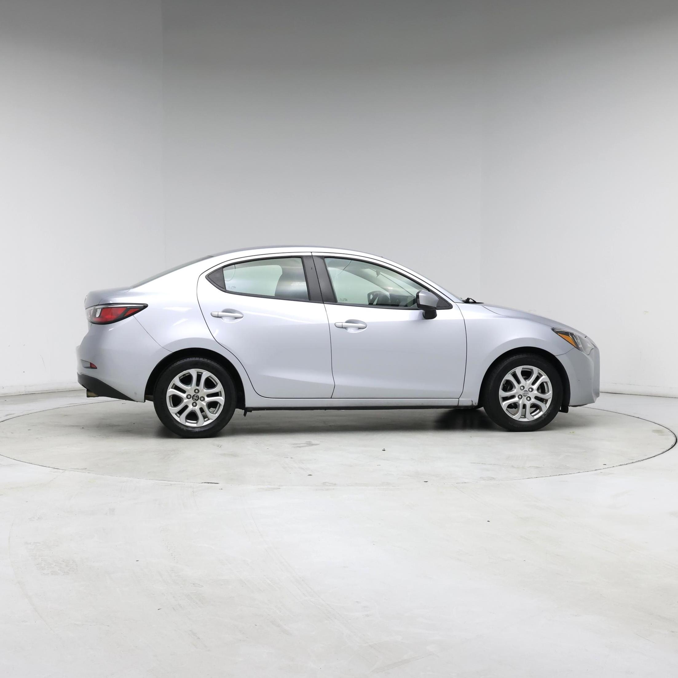 Thumbnail: 2017 Toyota Yaris iA - 7