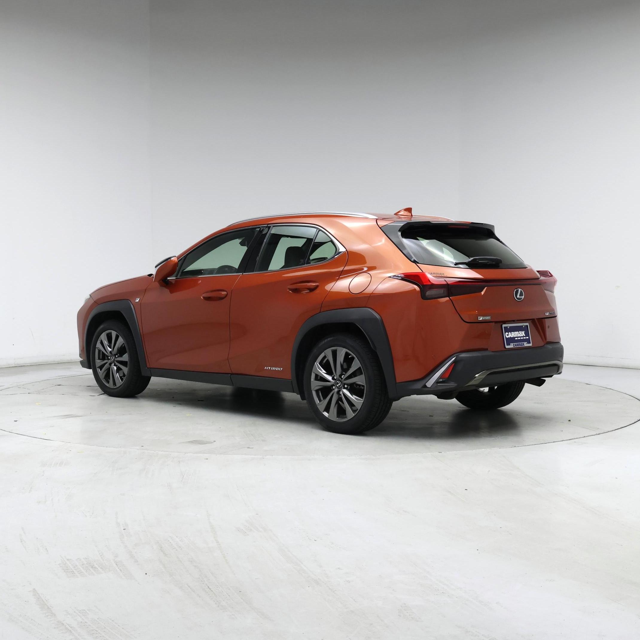 Thumbnail: 2019 Lexus UX - 2