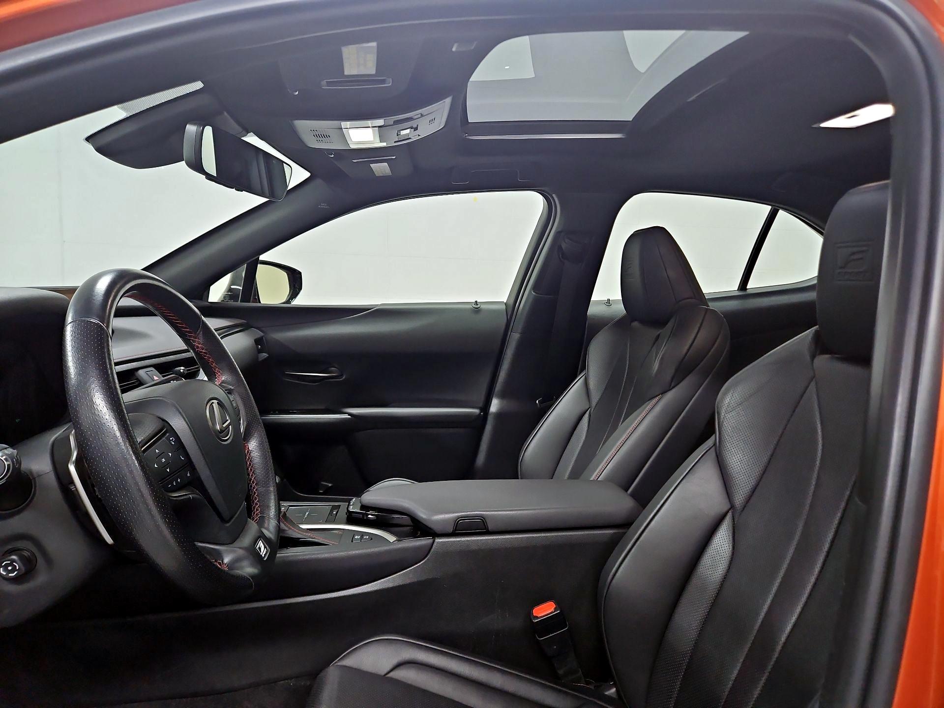 Thumbnail: 2019 Lexus UX - 20