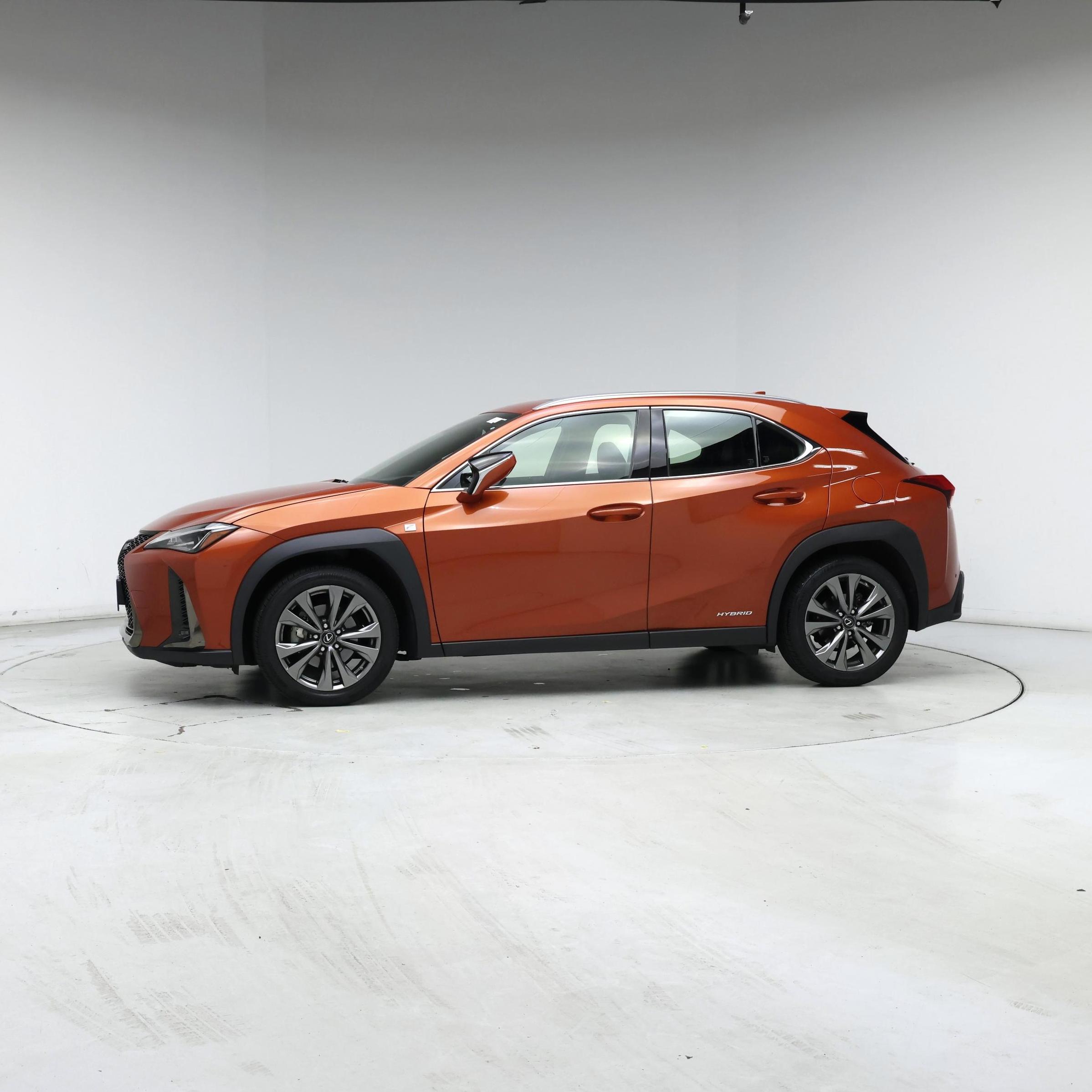Thumbnail: 2019 Lexus UX - 3