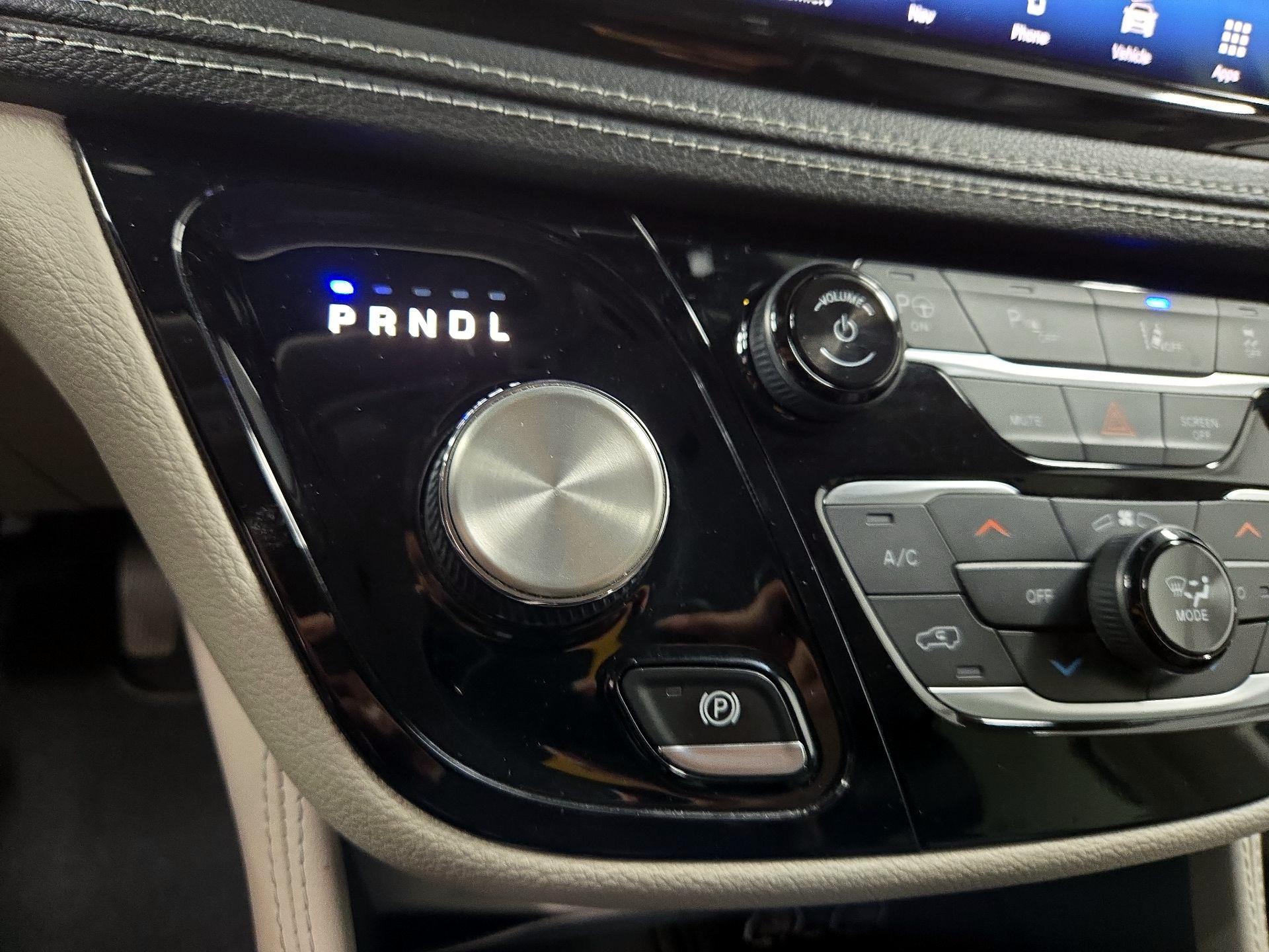 Thumbnail: 2021 Chrysler Pacifica - 17